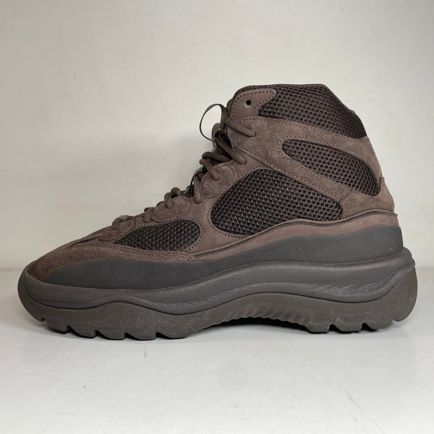 EG6463 Aceite para botas Adidas Yeezy Desert