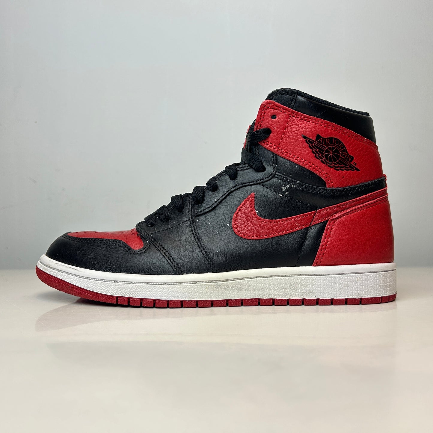 555088 001 Jordan 1 Retro High Bred Banned (2016) [USED] - 8 M (Used)