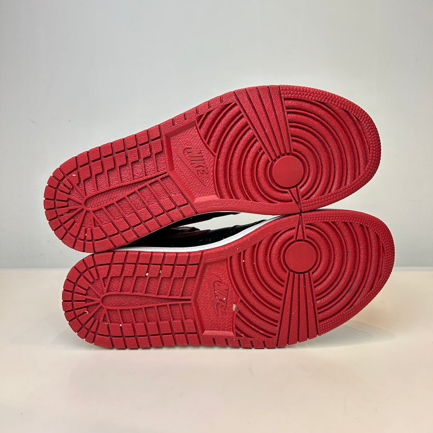555088 001 Jordan 1 Retro High Bred Banned (2016) [USED] - 8 M (Used)