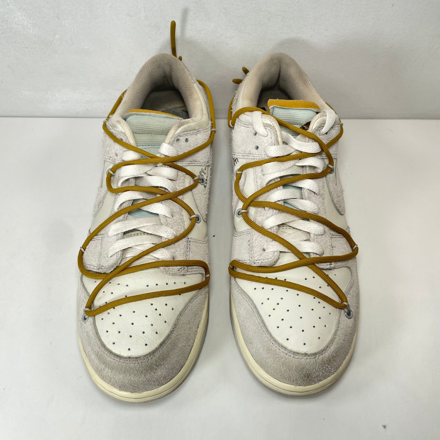 DJ0950 105 Nike Dunk Low Off-White Lot 37 [USED] - 10.5 M (Used)