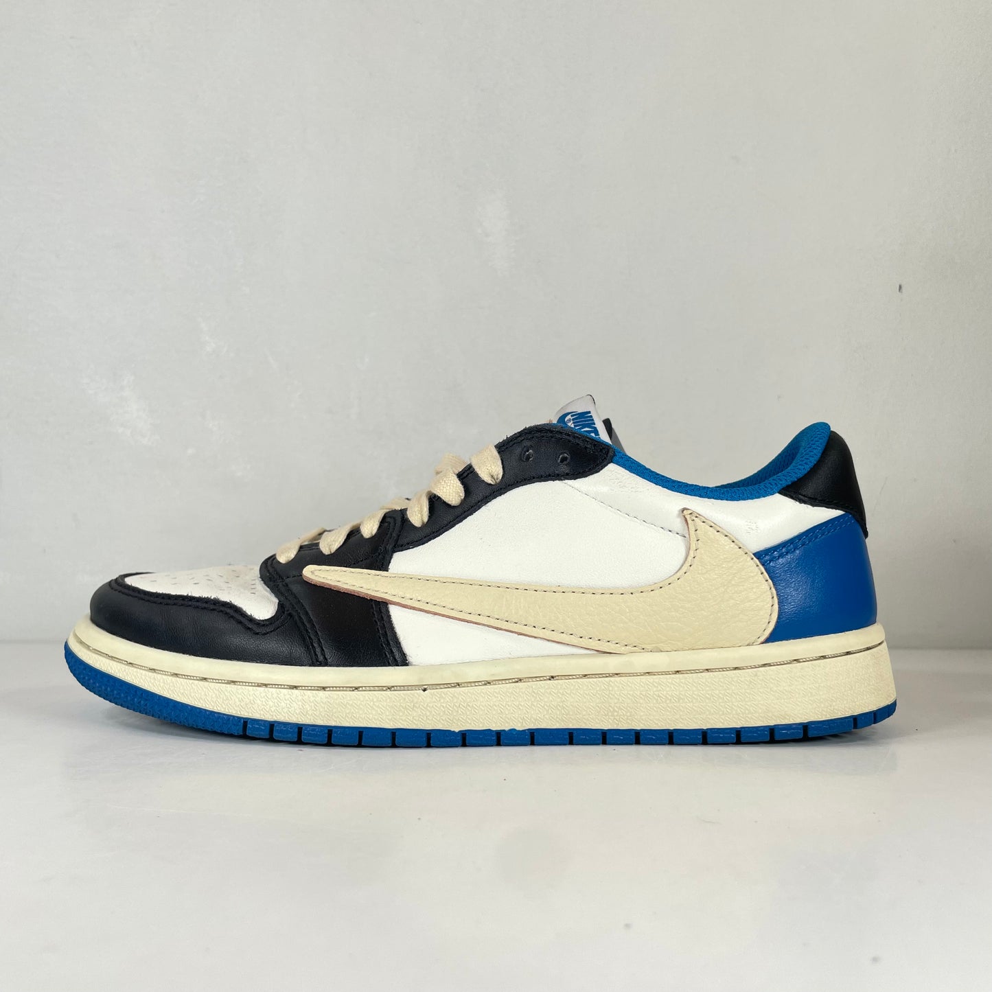 DM7866 140 Jordan 1 Low Fragment x Travis Scott [USED] - 6.5 M (Used) (No Box)