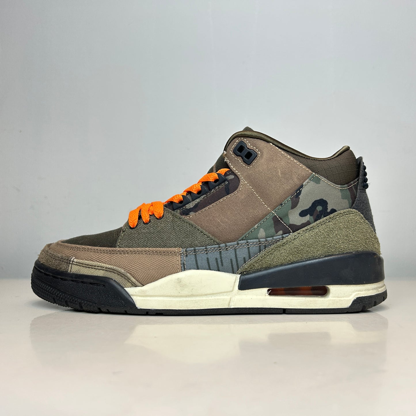 DO1830 200 Jordan 3 Retro Patchwork Camo [USED] - 7.5 M (Used)