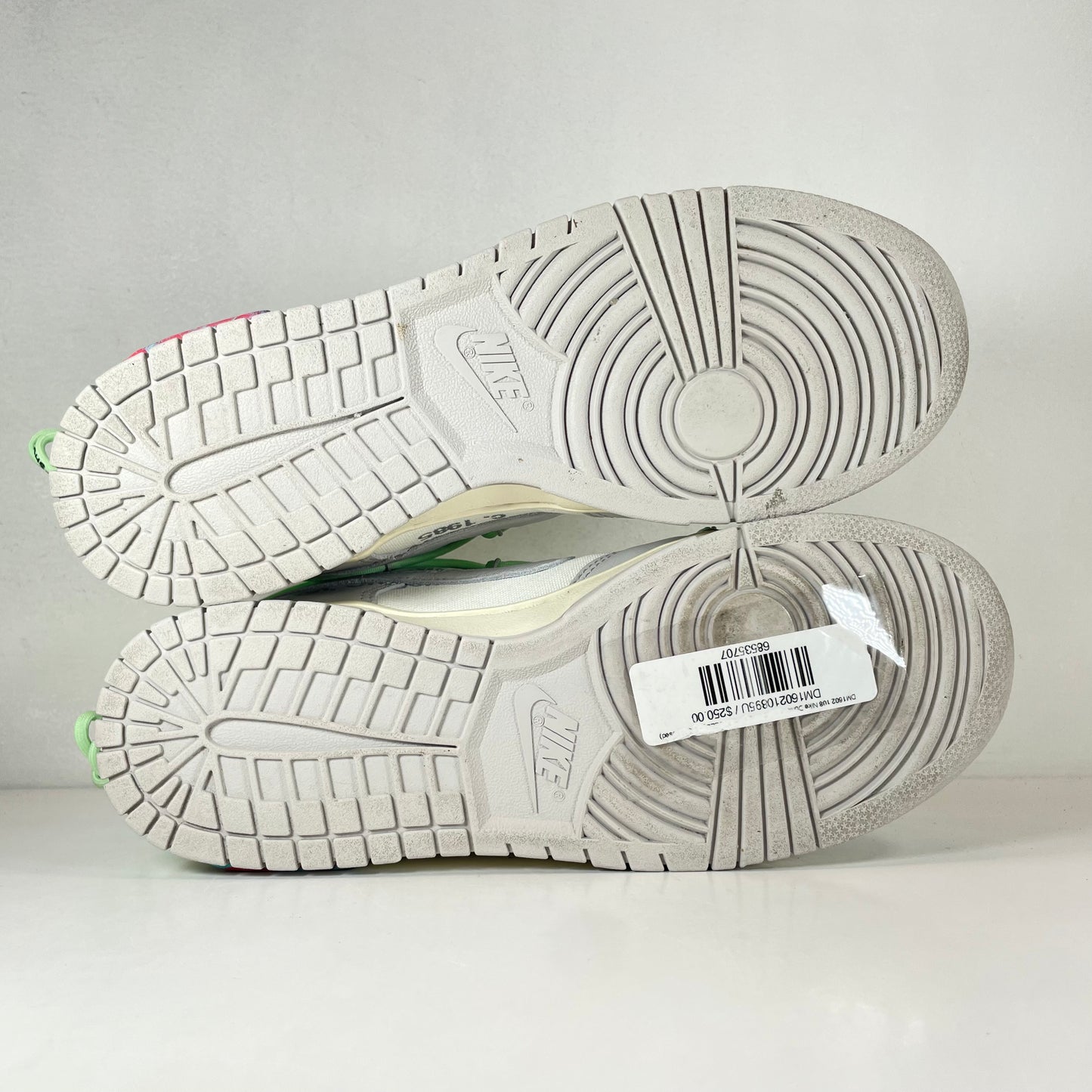DM1602 108 Nike Dunk Low Off-White Lot 7 [USED] - 9.5 M (Used)