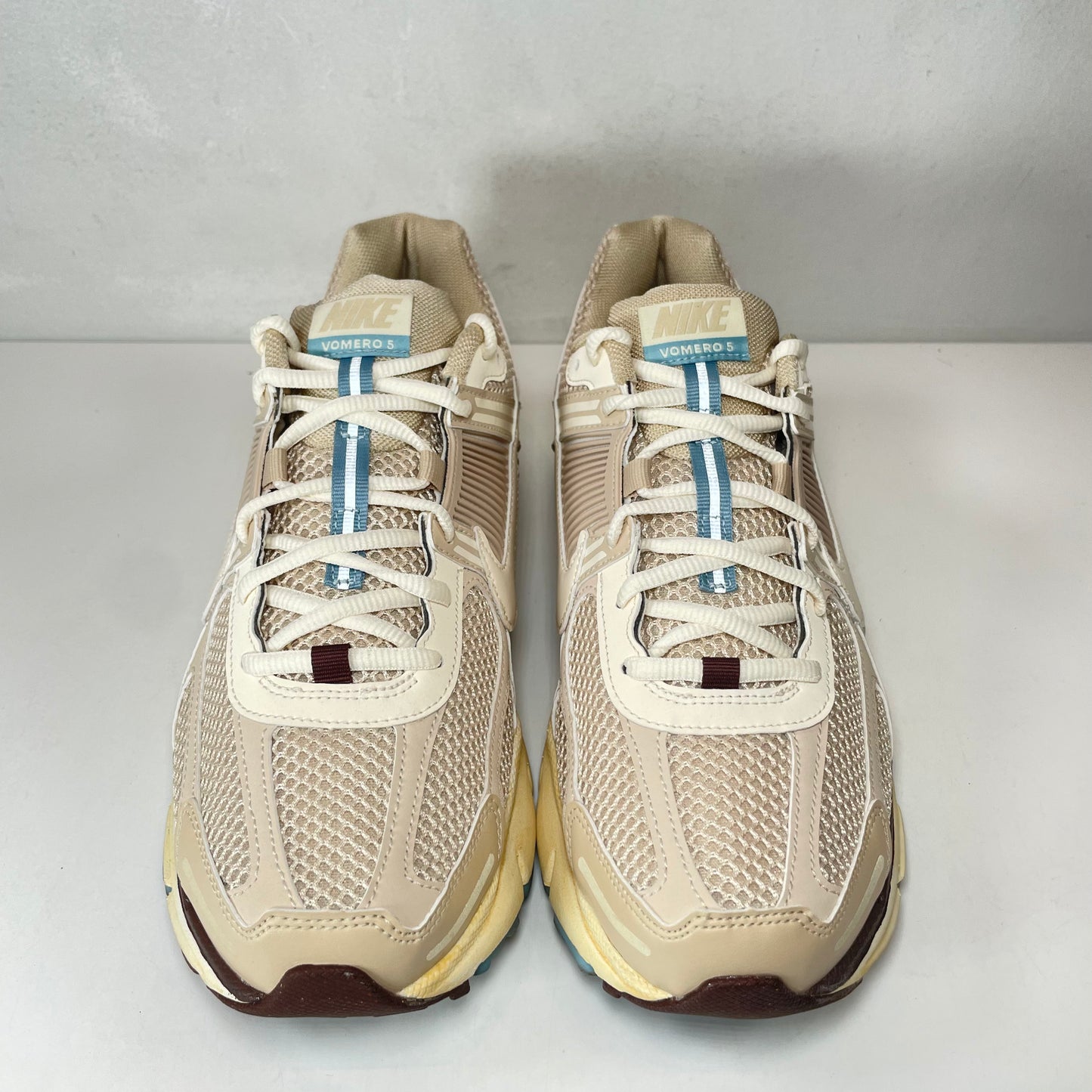 FB8825 111 Nike Zoom Vomero 5 Oatmeal (W) [USED] - 11.5 W (Used)
