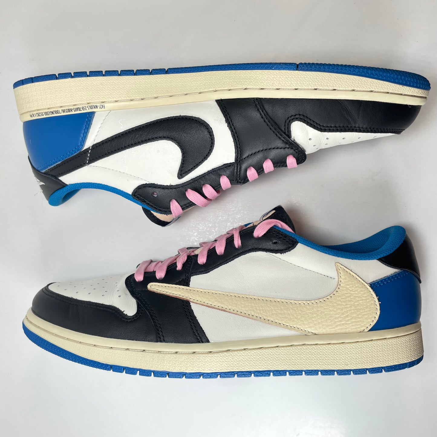 DM7866 140 Jordan 1 Low Fragment x Travis Scott [USED] - 11.5 M (Used)