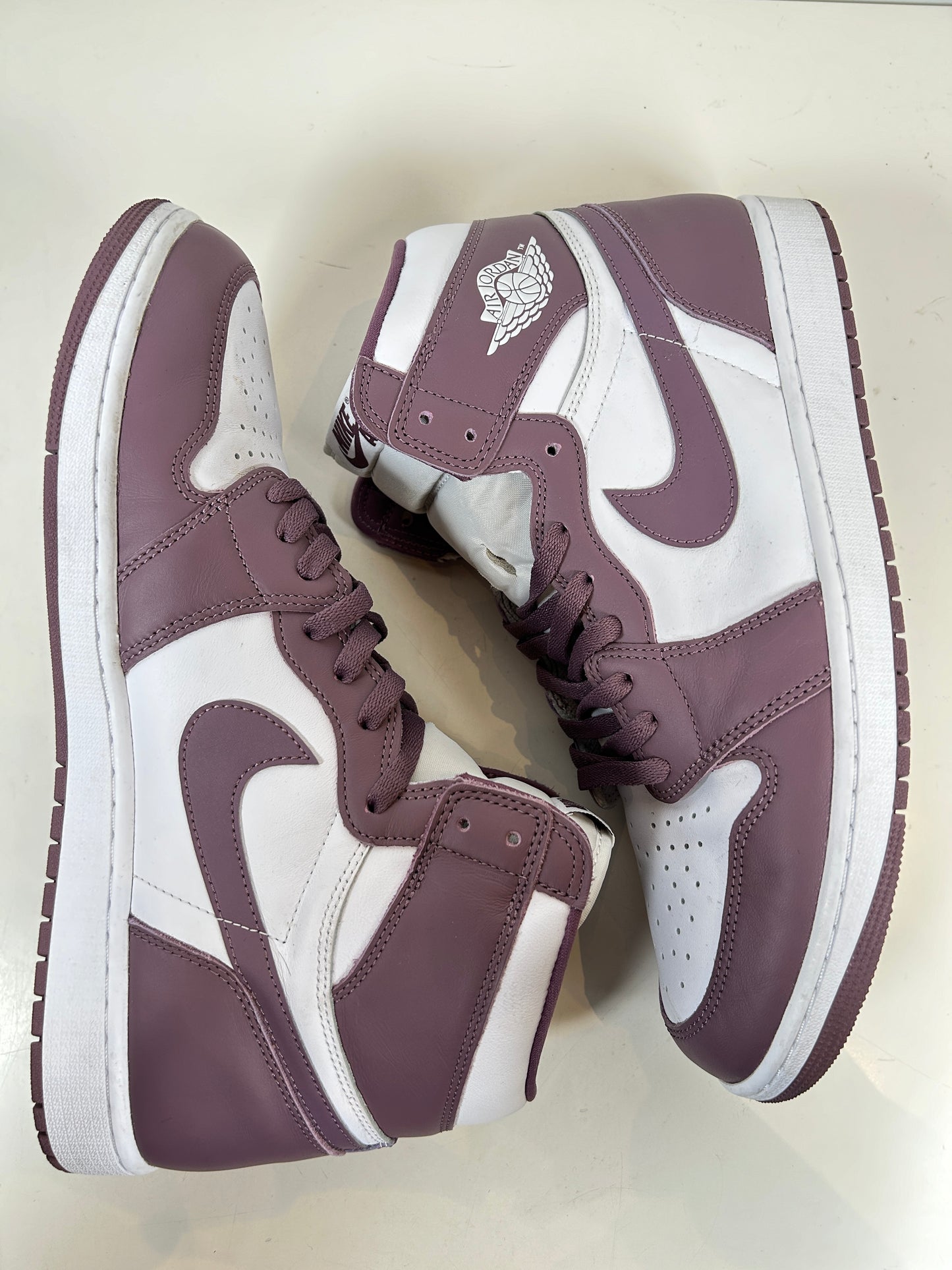 DZ5485 105 Jordan 1 Retro High OG Mauve [USED] - 14 M (Used)