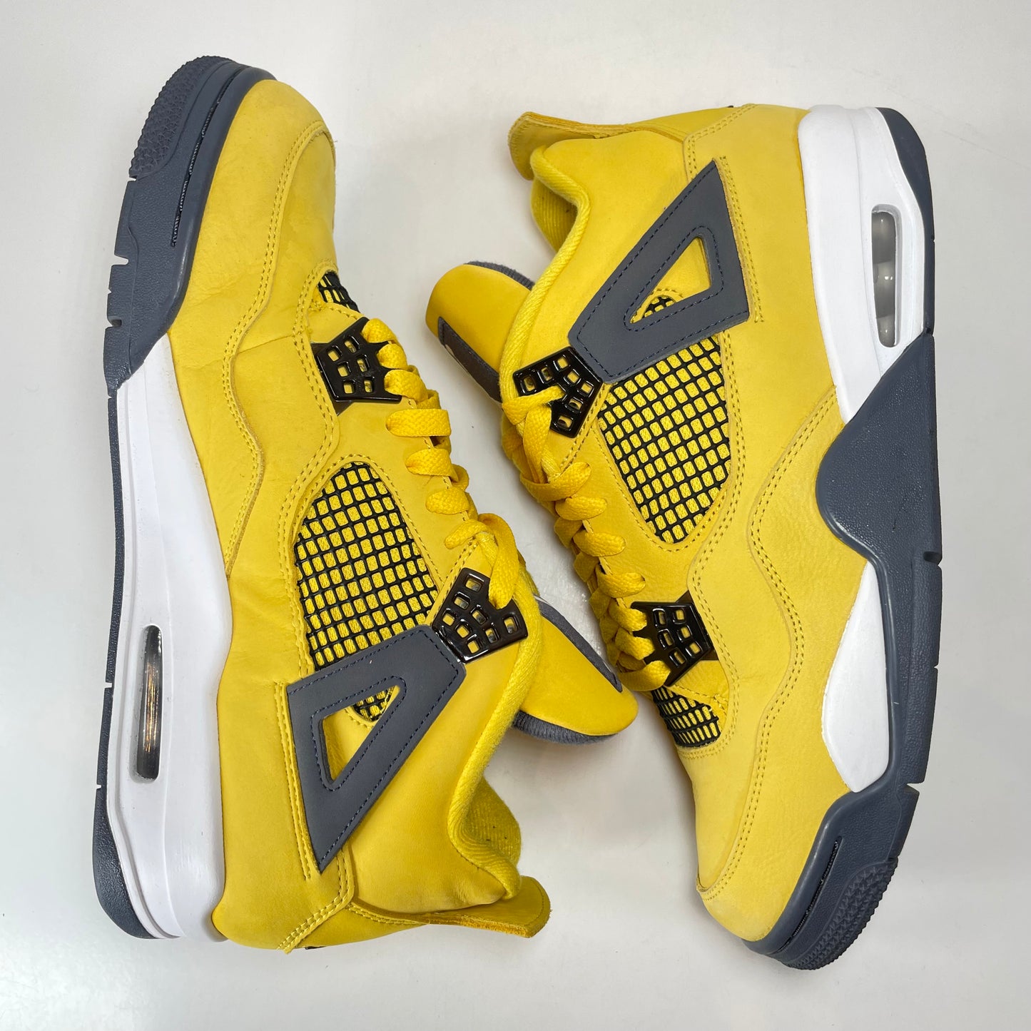 CT8527 700 Jordan 4 Retro Lightning (2021) [USED] - 10 M (Used3)