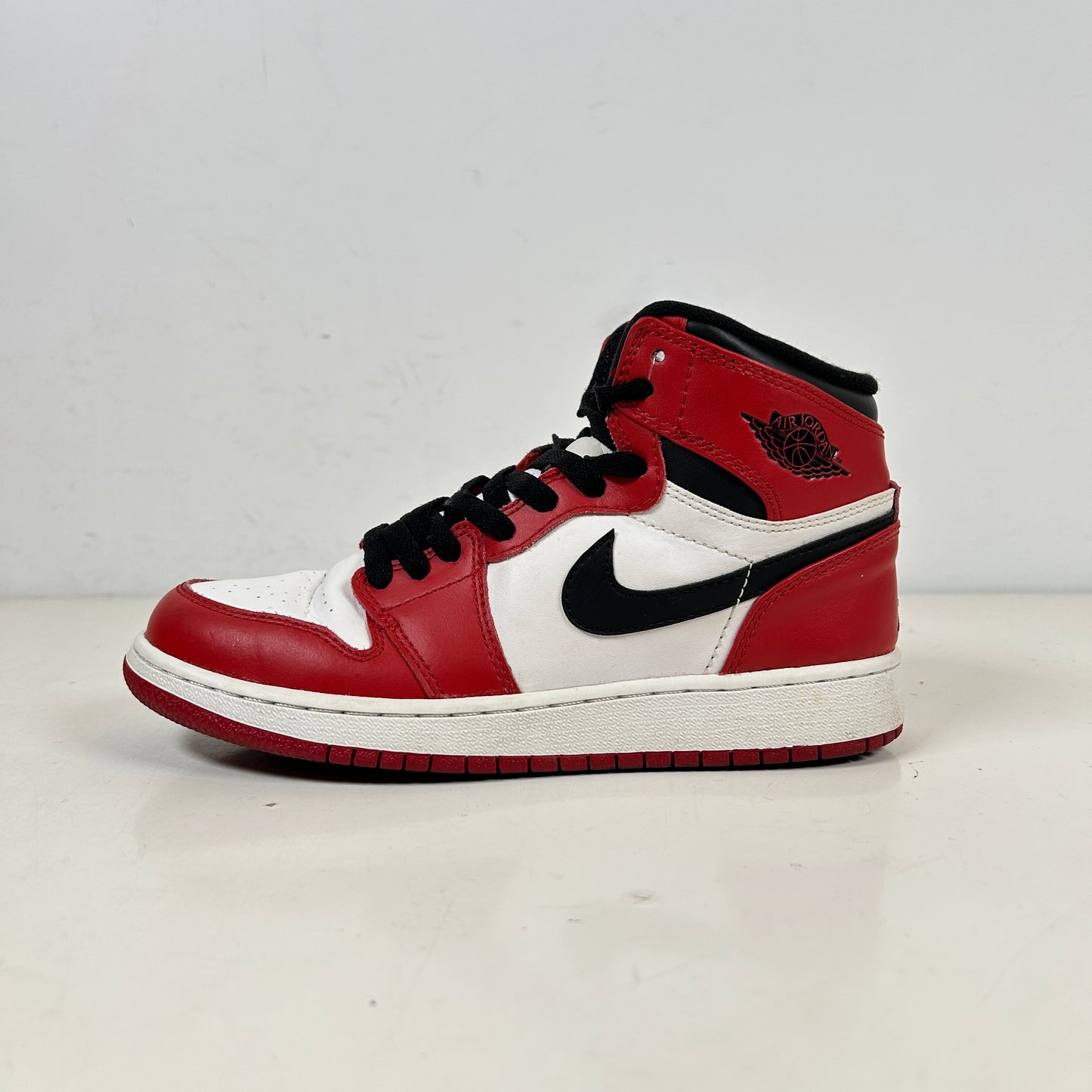 332558 163 Jordan 1 Retro Chicago (2013) (GS) [USED] - 4.5 Y (Used)