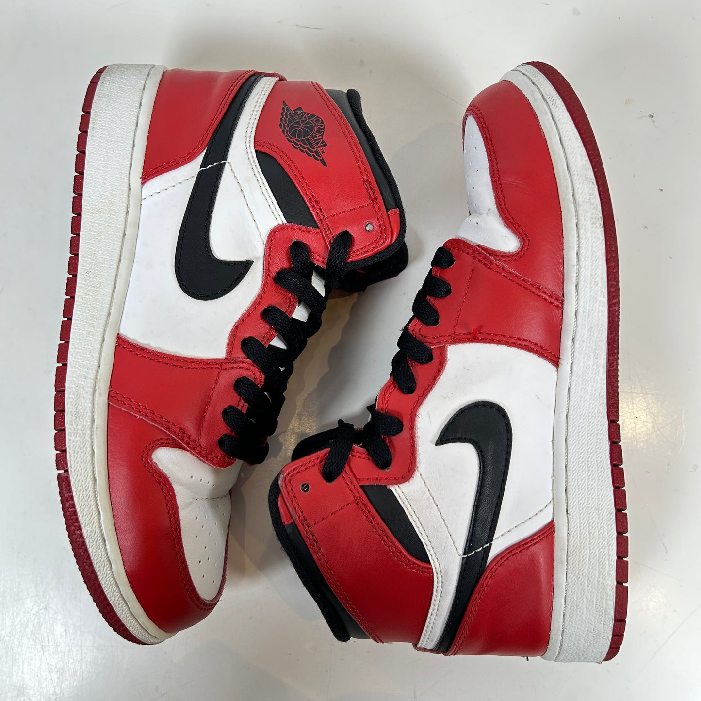 332558 163 Jordan 1 Retro Chicago (2013) (GS) [USED] - 4.5 Y (Used)