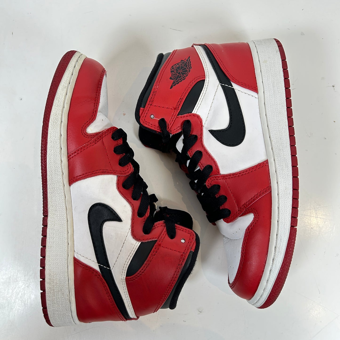 332558 163 Jordan 1 Retro Chicago (2013) (GS) [USED] - 4.5 Y (Used)
