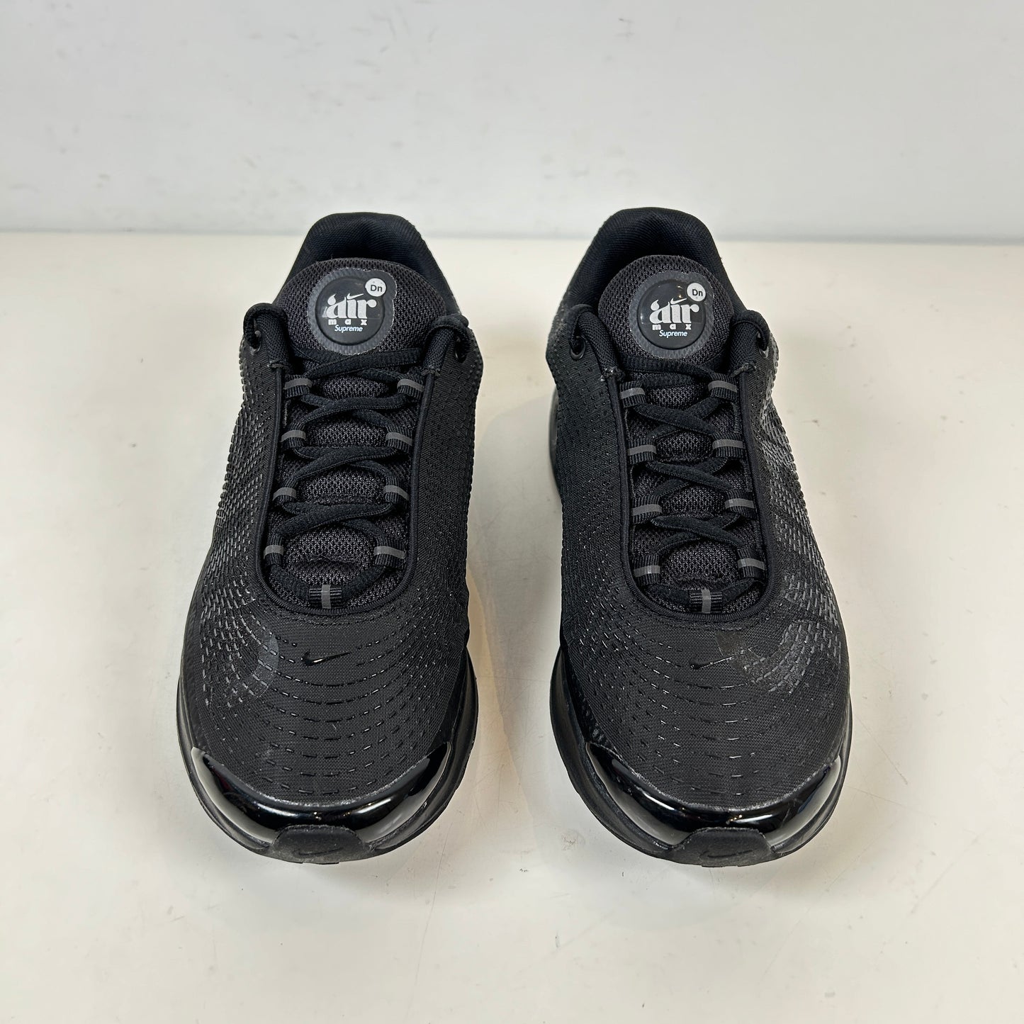 FZ4044 001 Nike Air Max DN Supreme Black [USED] - 9 M (Used)