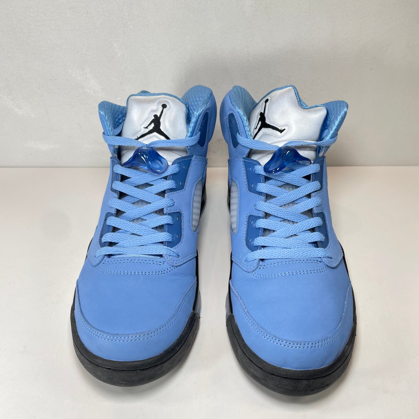 DV1310 401 Jordan 5 Retro UNC University Blue [USED] - 11.5 M (Used)