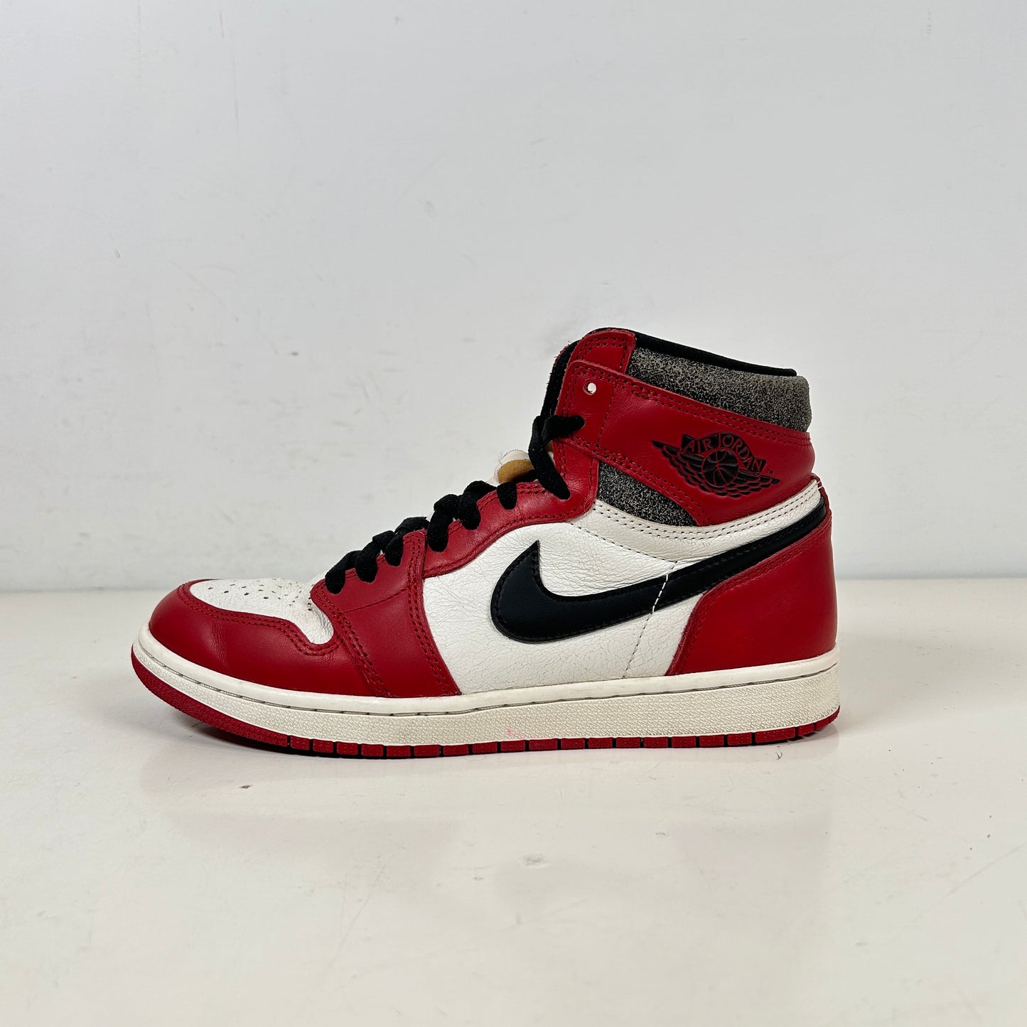 DZ5485 612 Jordan 1 Retro High OG Chicago Lost And Found [USED] - 9 M (Used)