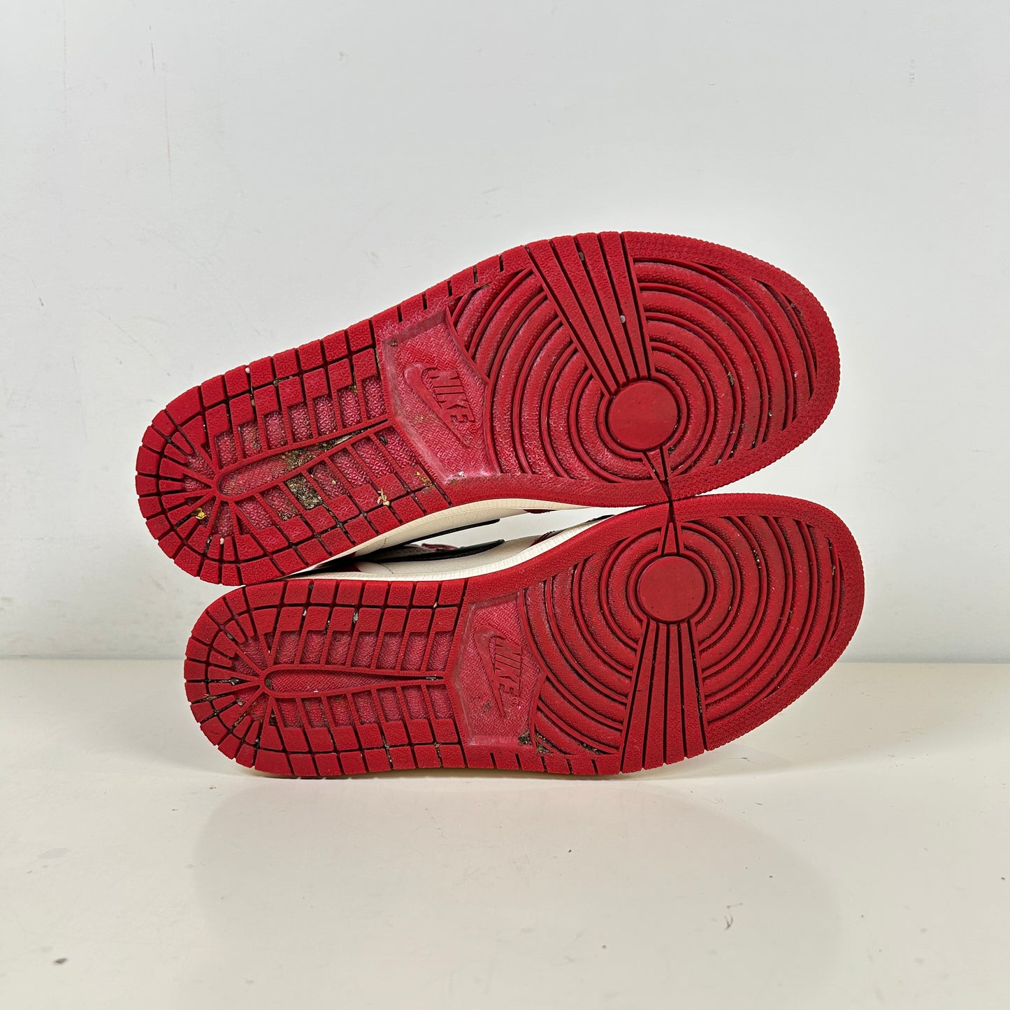DZ5485 612 Jordan 1 Retro High OG Chicago Lost And Found [USED] - 9 M (Used)