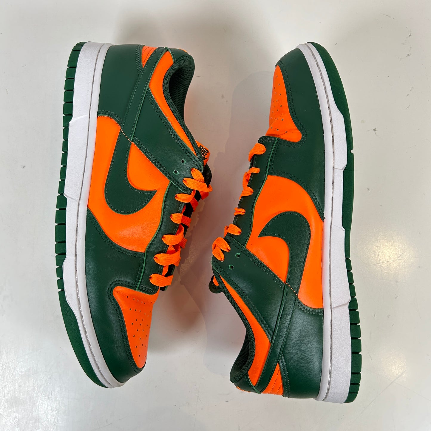 DD1391 300 Nike Dunk Low Retro Miami Hurricanes [USED] - 9.5 M (Used)