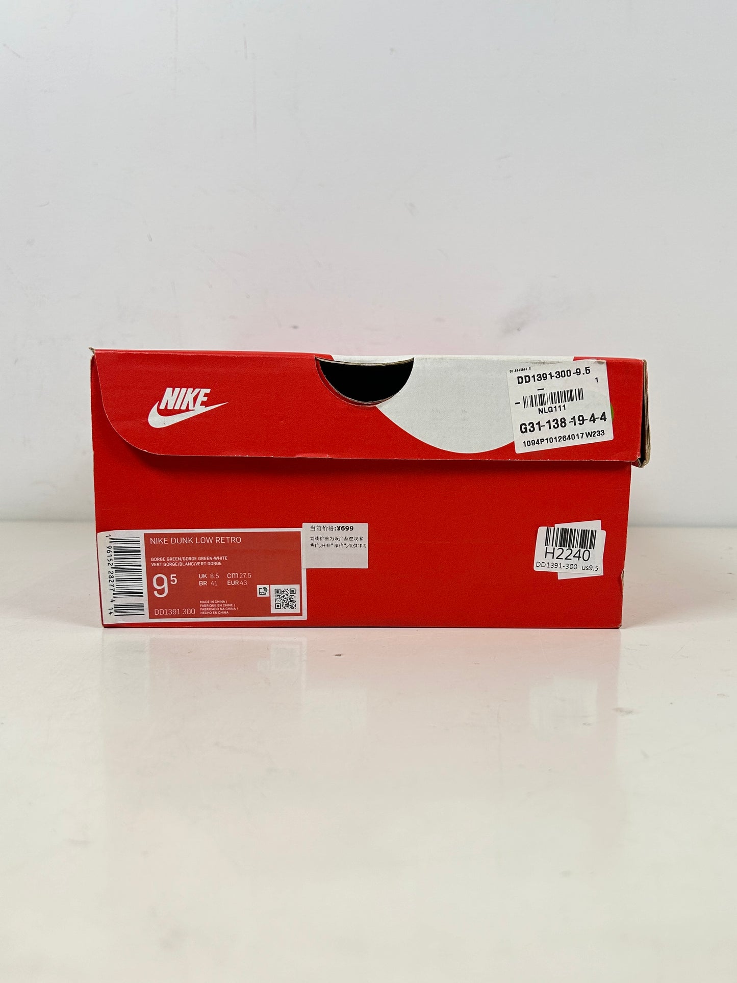 DD1391 300 Nike Dunk Low Retro Miami Hurricanes [USED] - 9.5 M (Used)