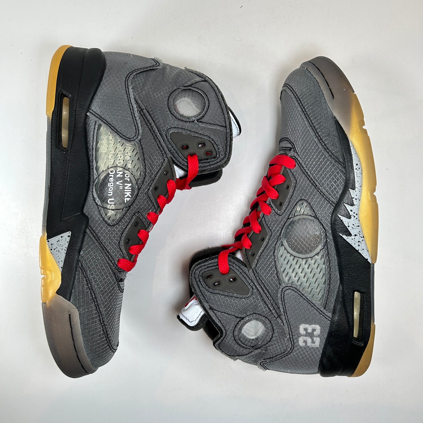 CT8480 001 Jordan 5 Blanco roto Negro