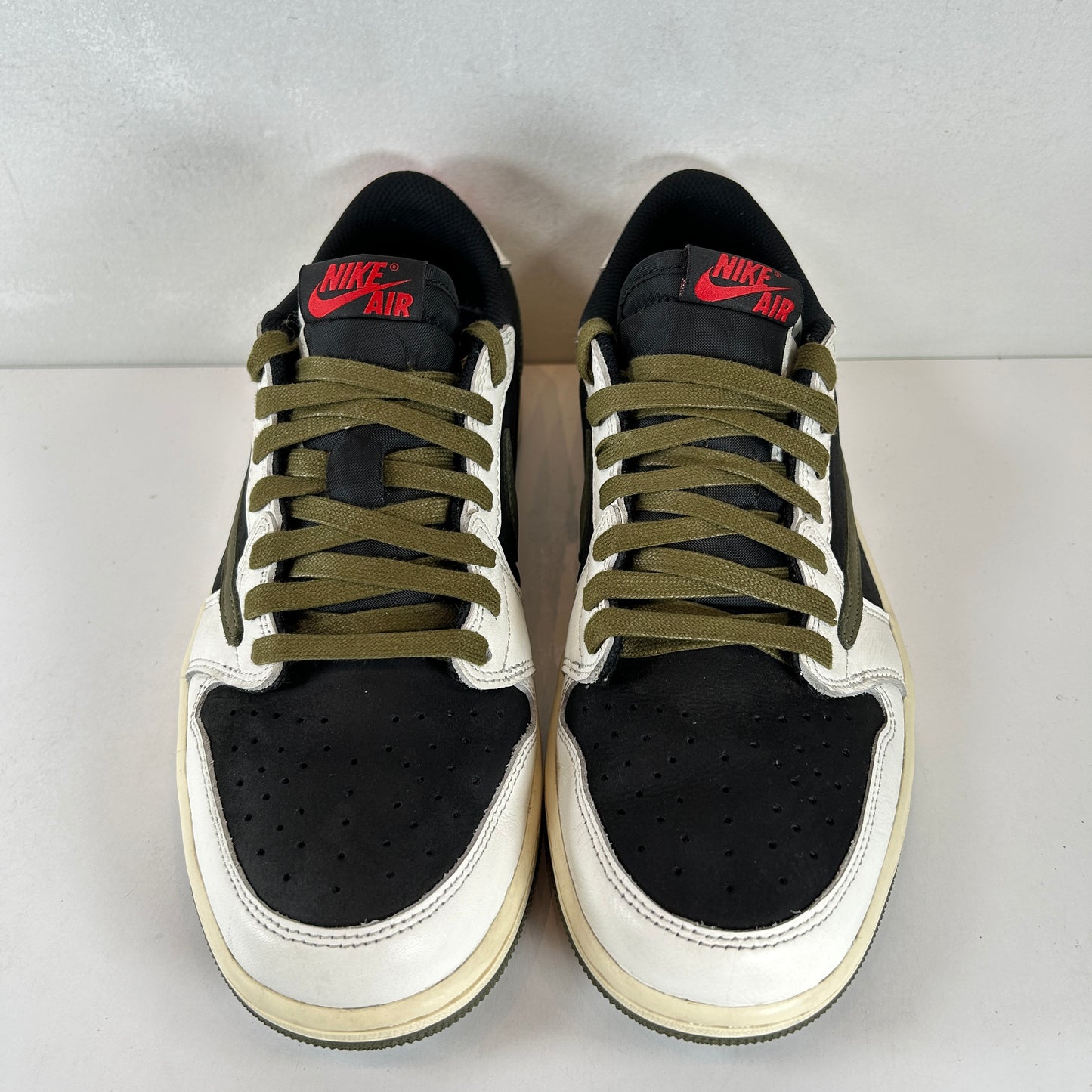 DZ4137 106 Jordan 1 Retro Low OG SP Travis Scott Olive (W) [USED] - 10 W (Used)