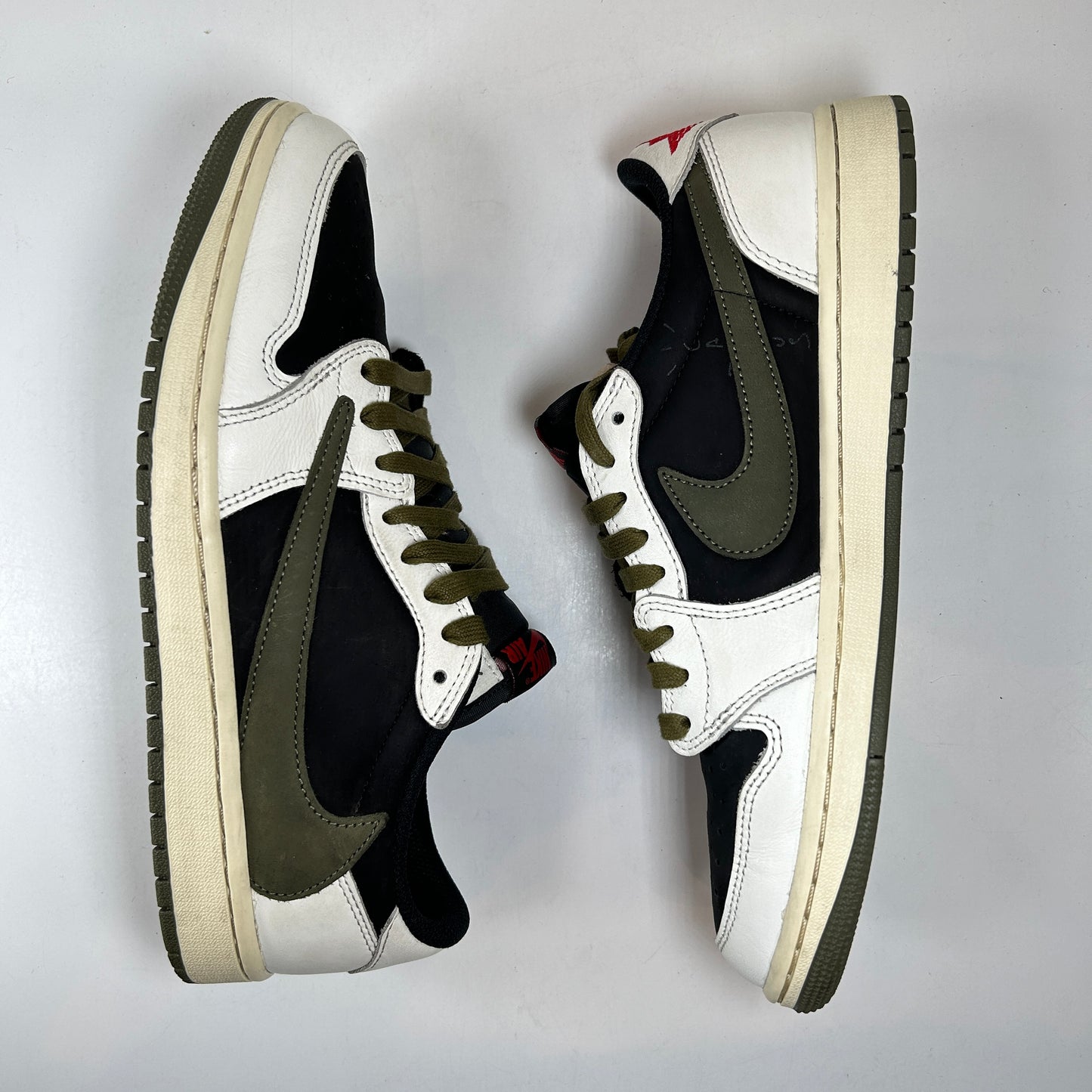 DZ4137 106 Jordan 1 Retro Low OG SP Travis Scott Olive (W) [USED] - 10 W (Used)