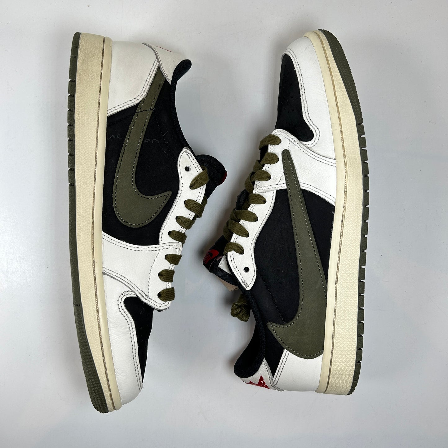 DZ4137 106 Jordan 1 Retro Low OG SP Travis Scott Olive (W) [USED] - 10 W (Used)