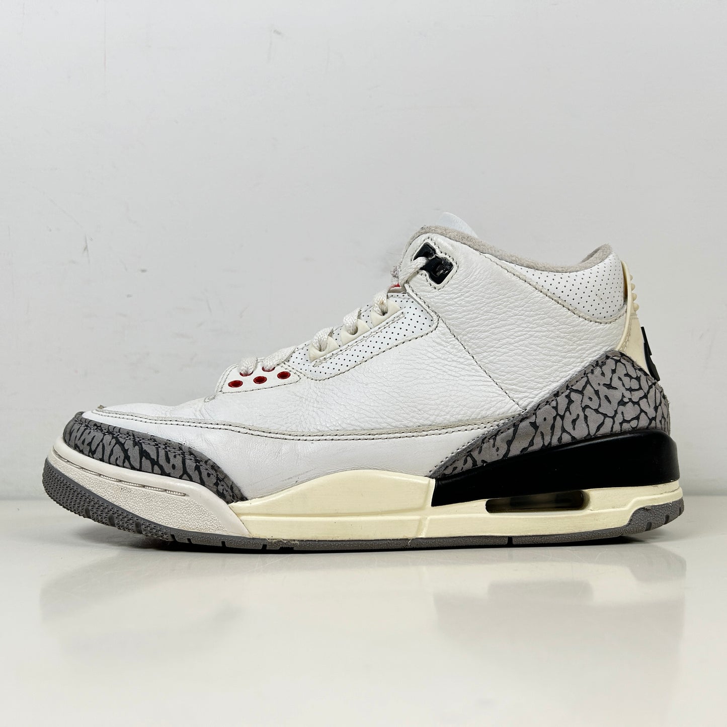 DN3707 100 Jordan 3 Retro White Cement Reimagined [USED] - 8.5 M (Used2)