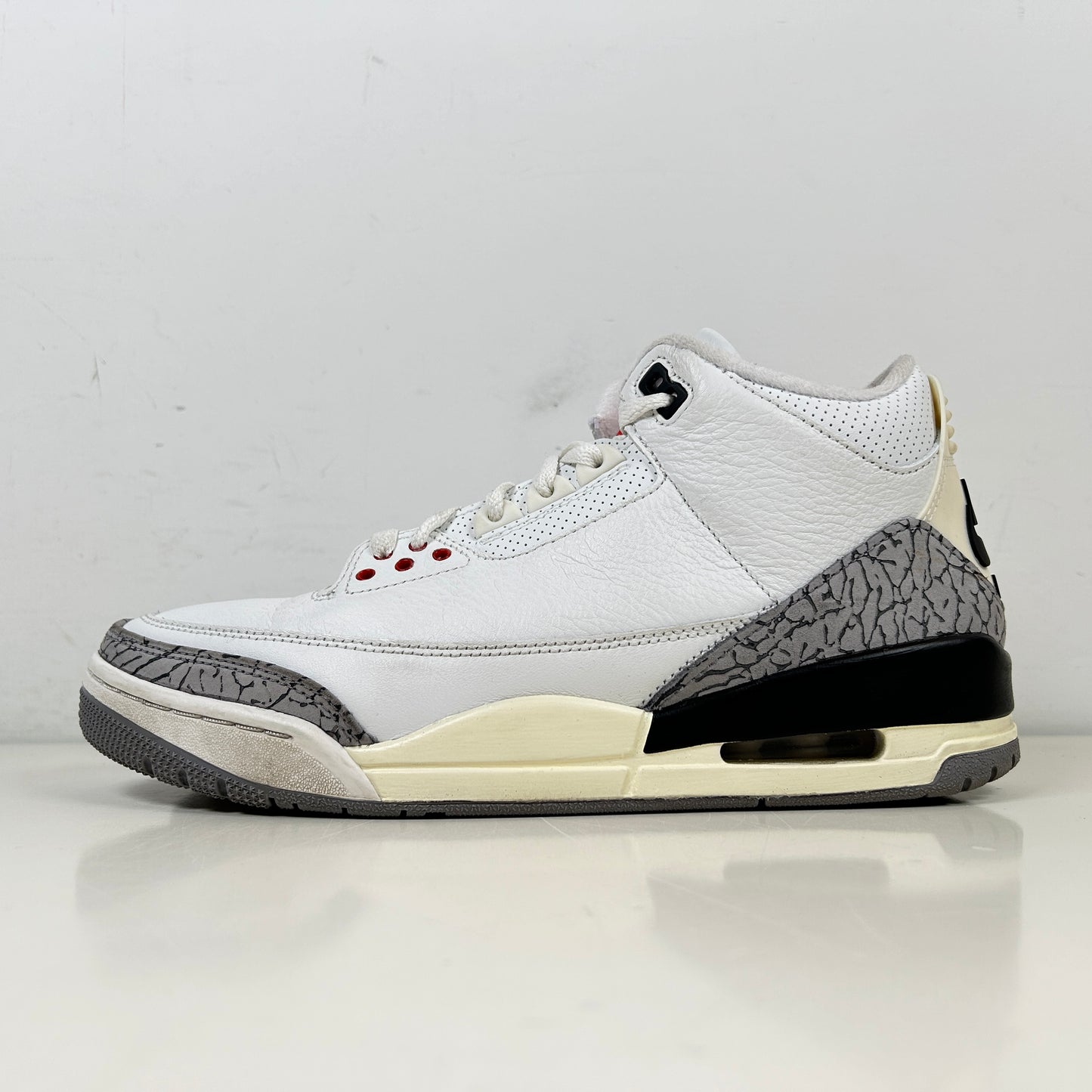 DN3707 100 Jordan 3 Retro White Cement Reimagined [USED] - 9 M (Used2)