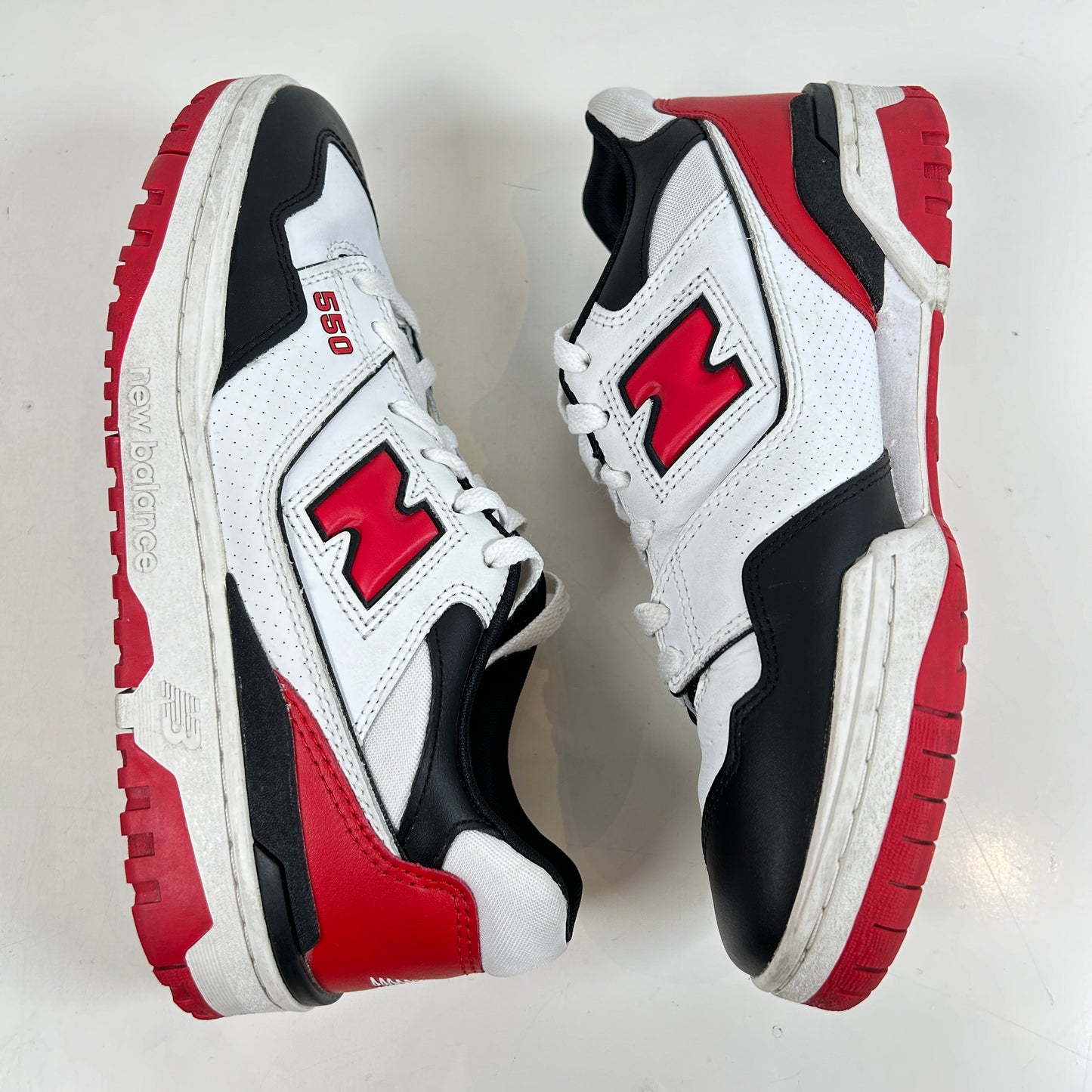 BB550HR1 New Balance 550 White Red Black [USED] - 7.5 M (Used)