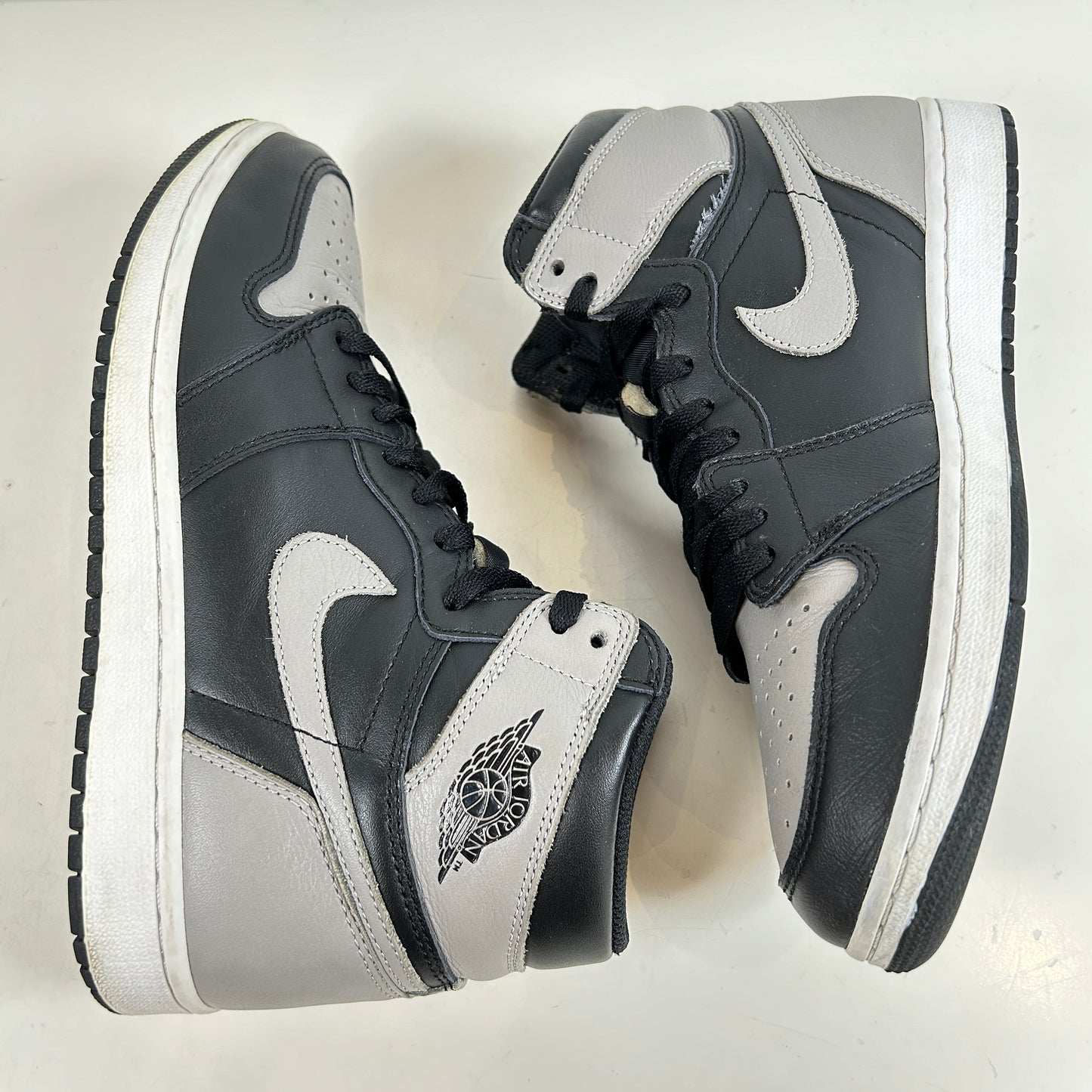555088 013 Jordan 1 Shadow (2018) [USED] - 8.5 M (Used)
