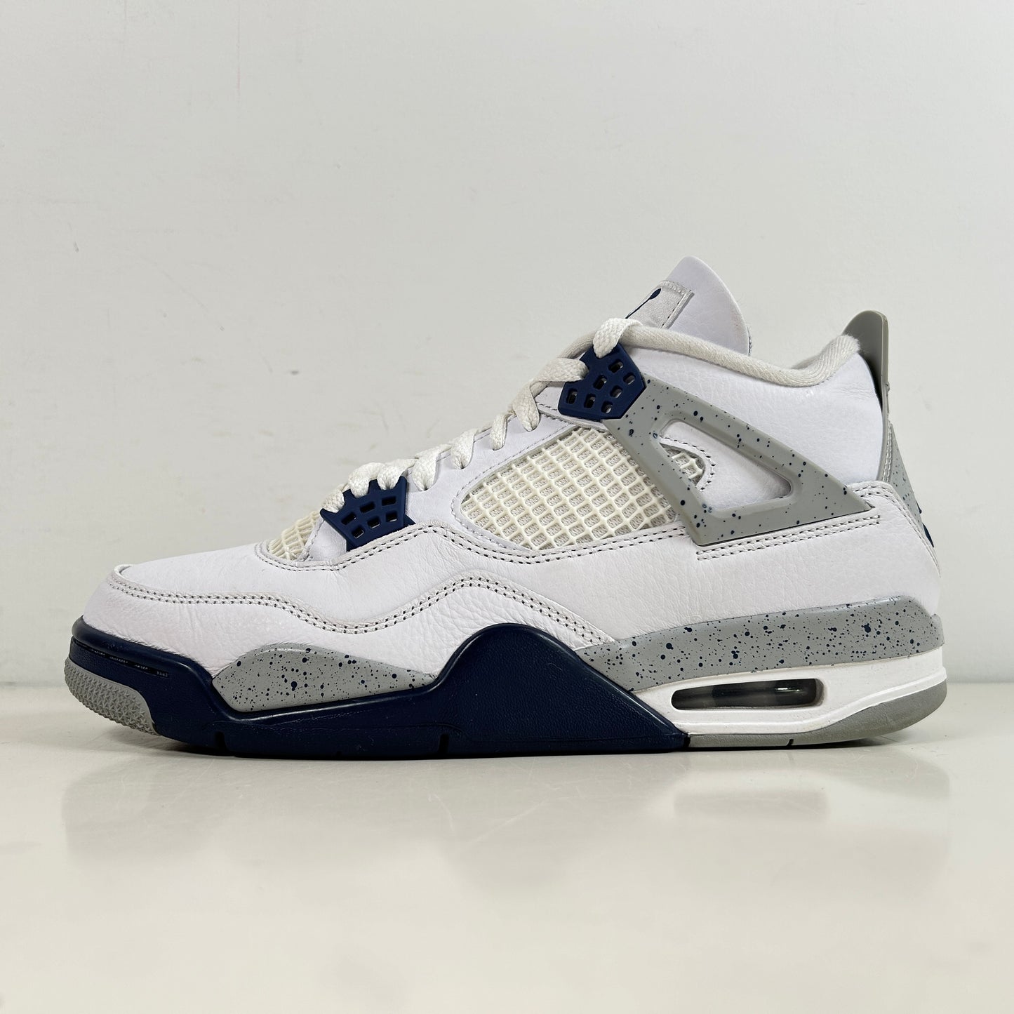 DH6927 140 Jordan 4 Retro Midnight Navy [USED] - 9 M (Used)