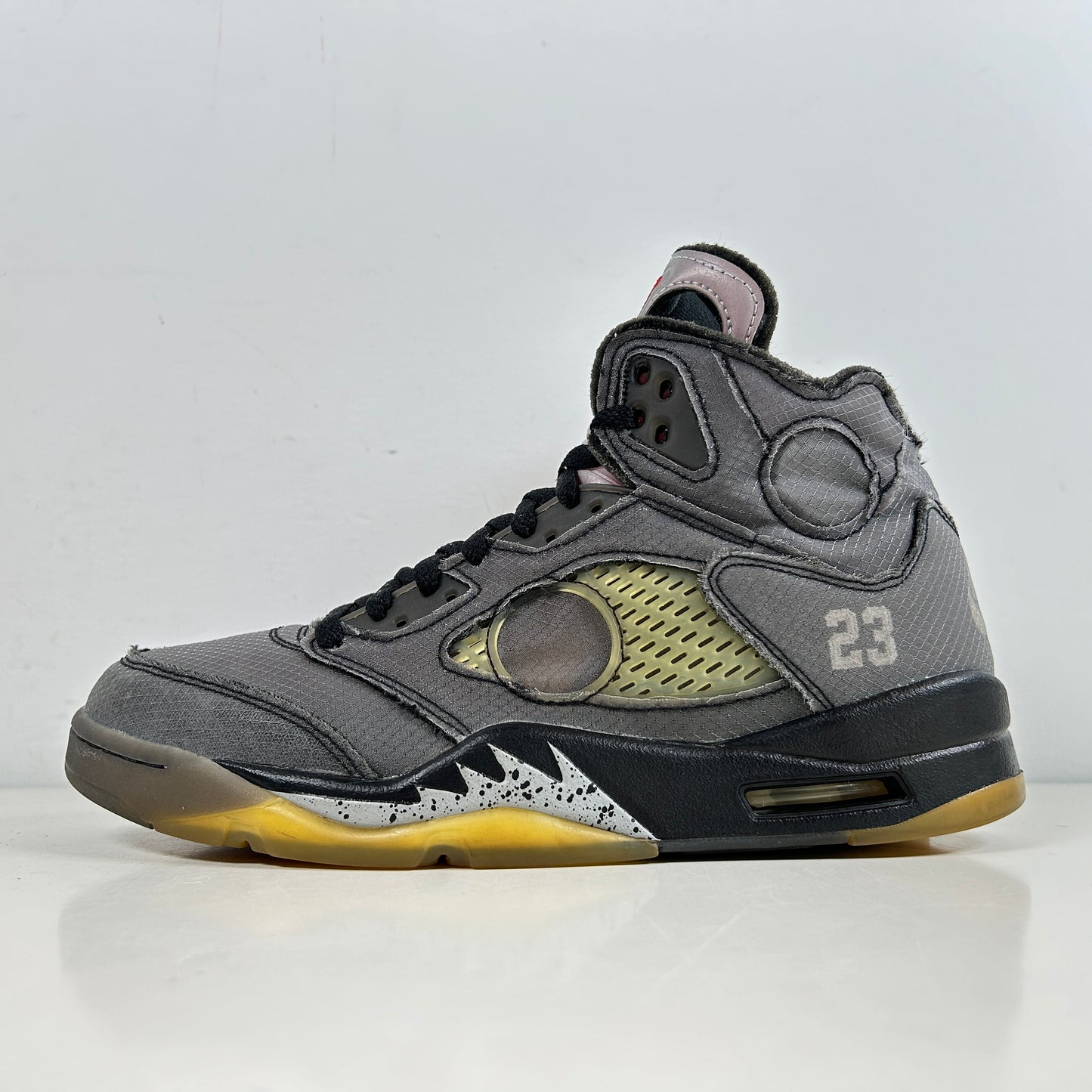 CT8480 001 Jordan 5 Off-White Black [USED] - 9 M (Used)