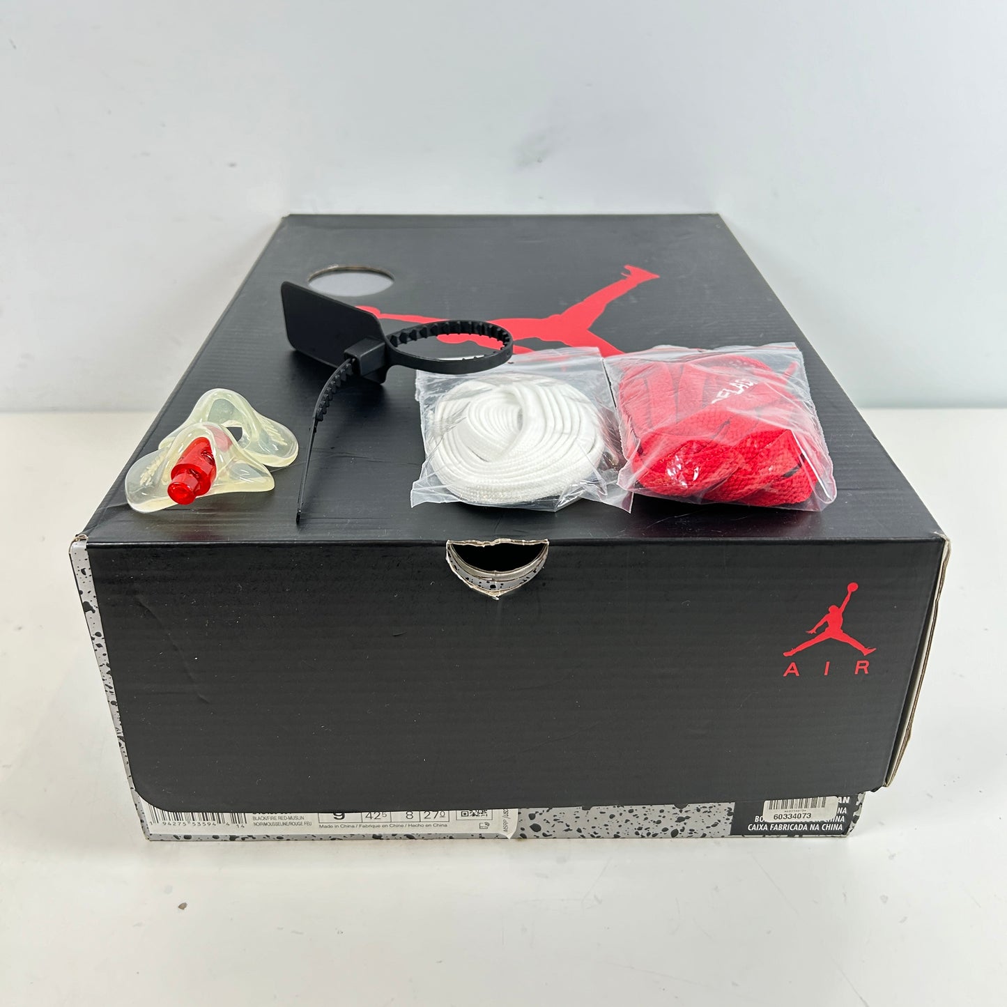 CT8480 001 Jordan 5 Off-White Black [USED] - 9 M (Used)