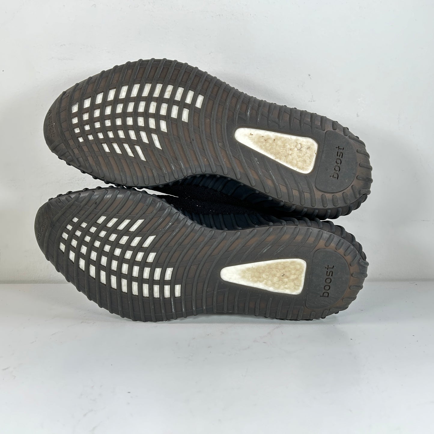 BY1604 Adidas Yeezy Boost 350 V2 Core Black White [USED]