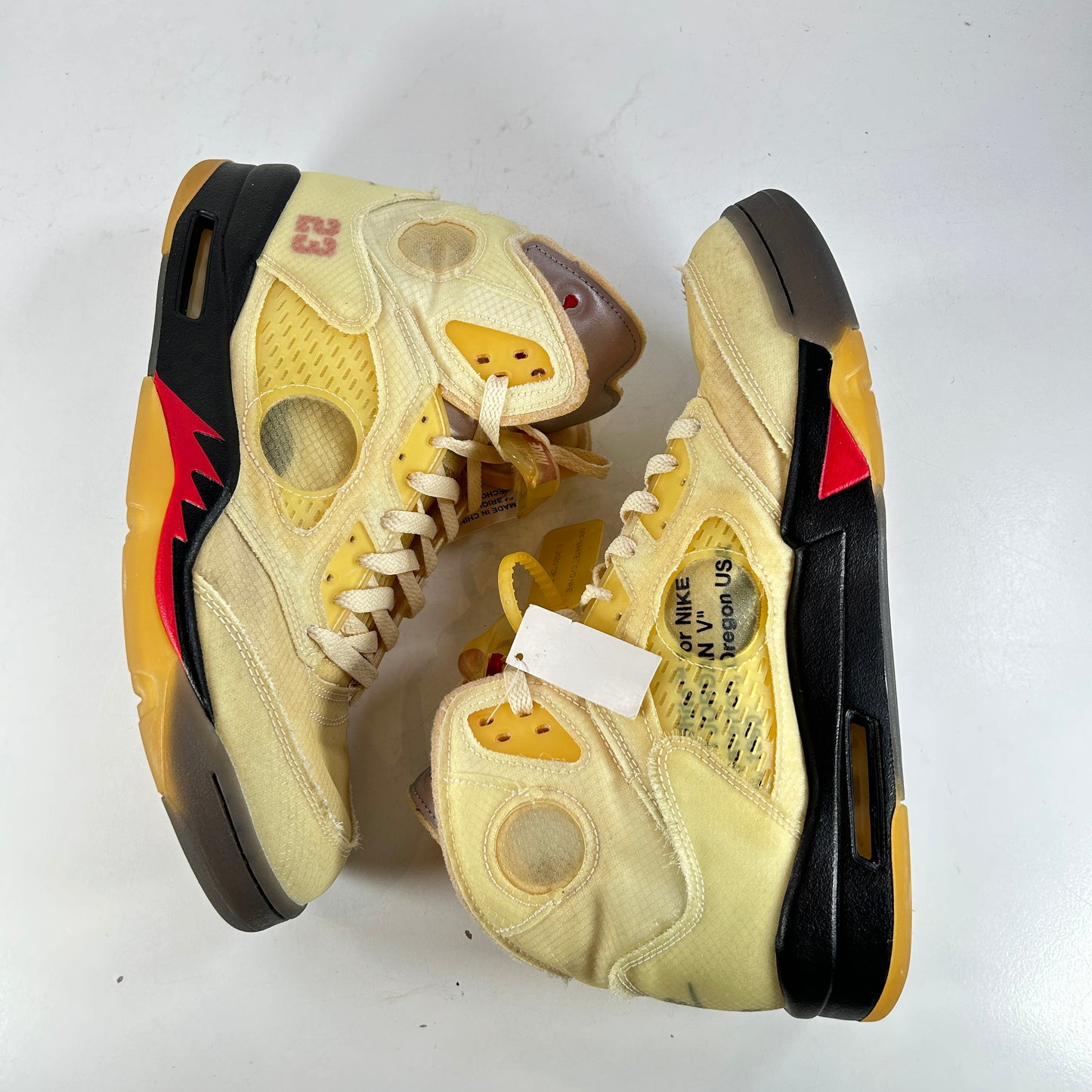 DH8565 100 Jordan 5 Off-White Sail [USED] - 12 M (Used2)