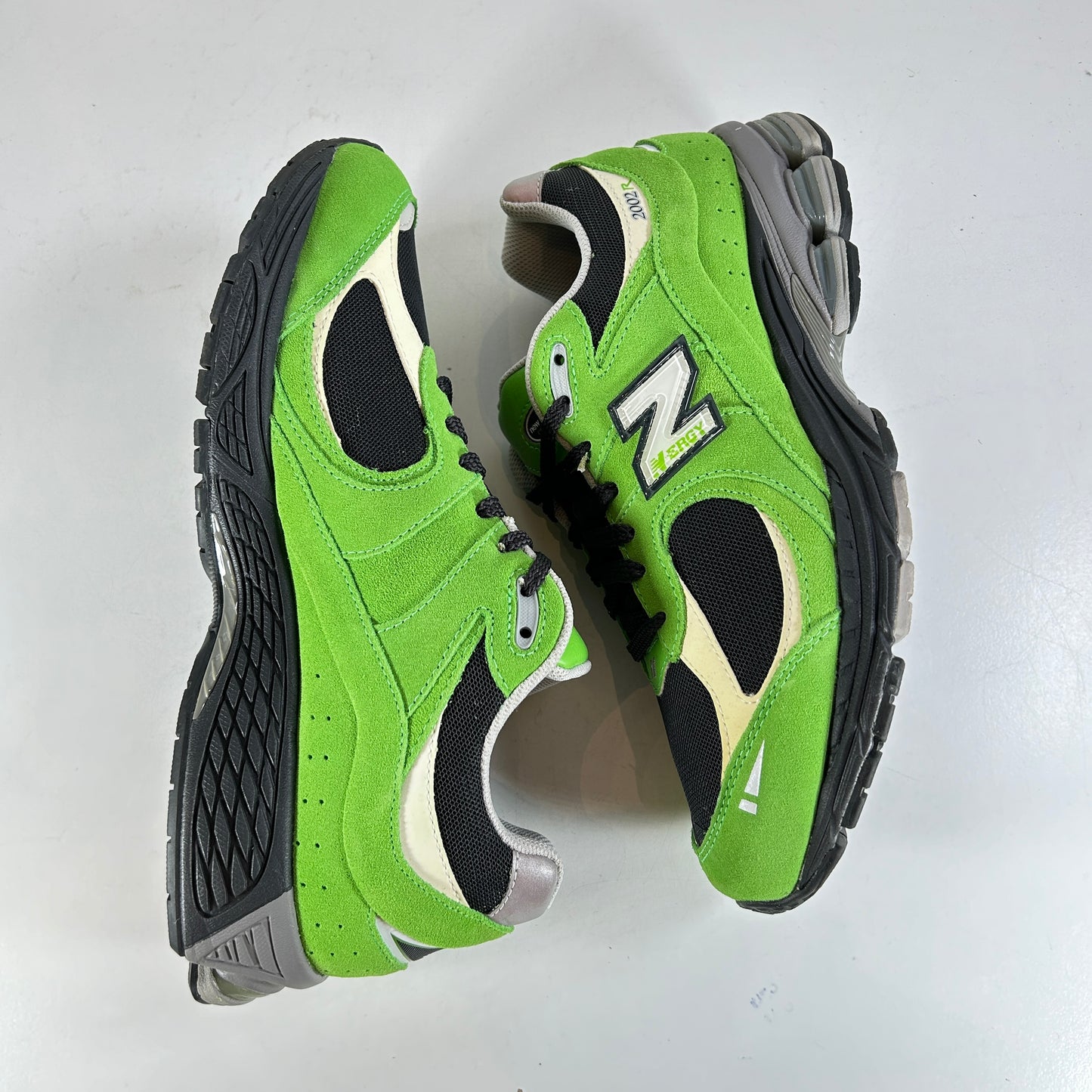 M2002RGZ New Balance 2002R Good Vibes Pack Green [USED] - 10.5 M (Used)