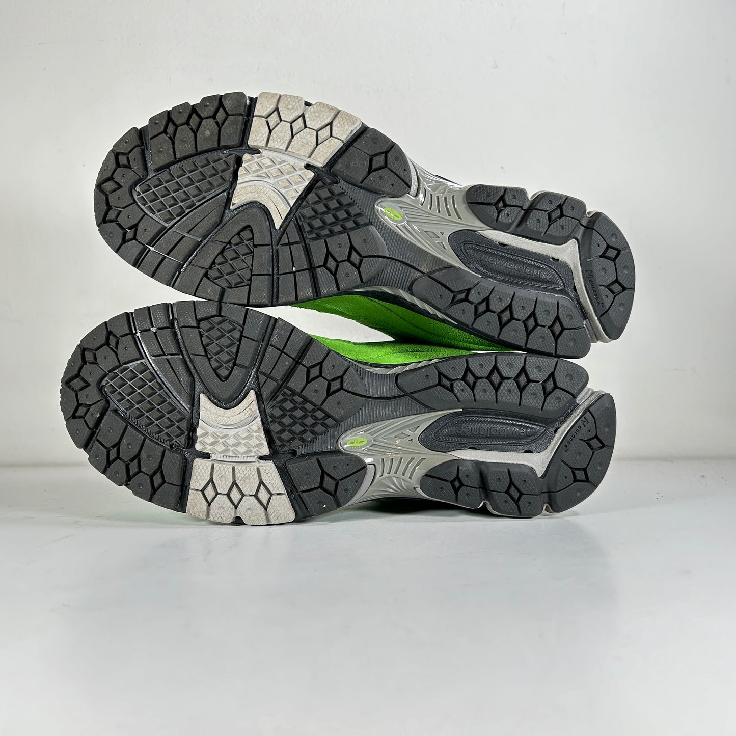 M2002RGZ New Balance 2002R Good Vibes Pack Green [USED] - 10.5 M (Used)