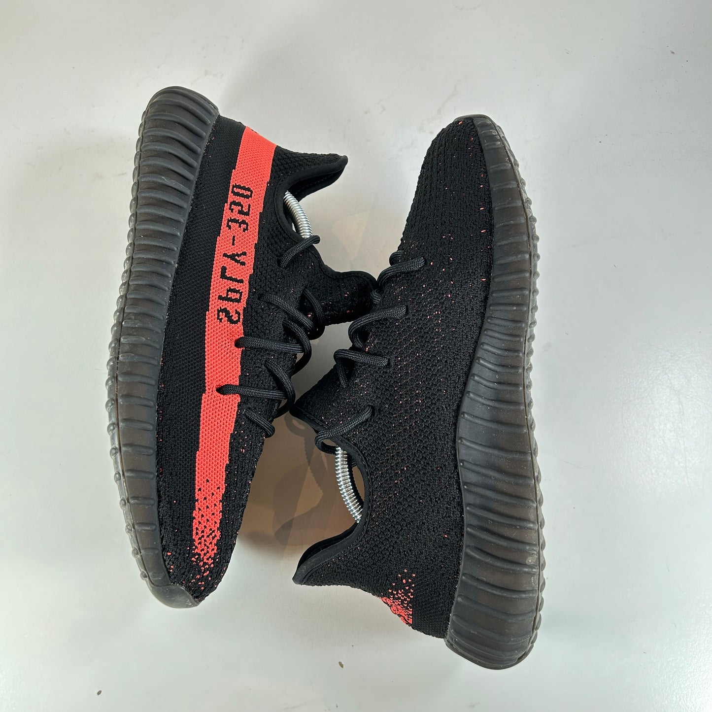 BY9612 Yeezy Boost 350 V2 Núcleo Negro Rojo