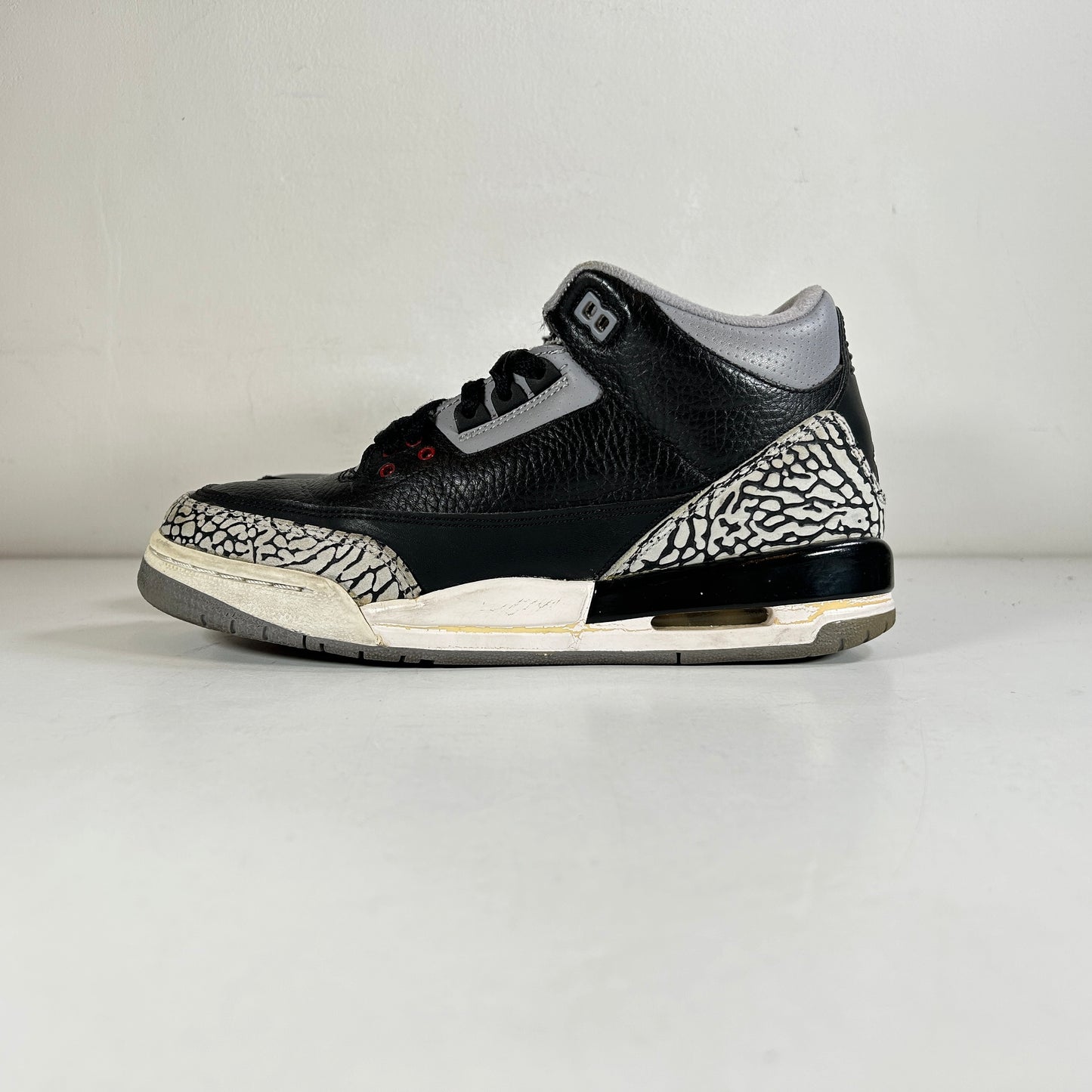 398614 010 Jordan 3 Retro Black Cement (2011) (GS) [USED] - 6.5 Y (Used) (No Box)