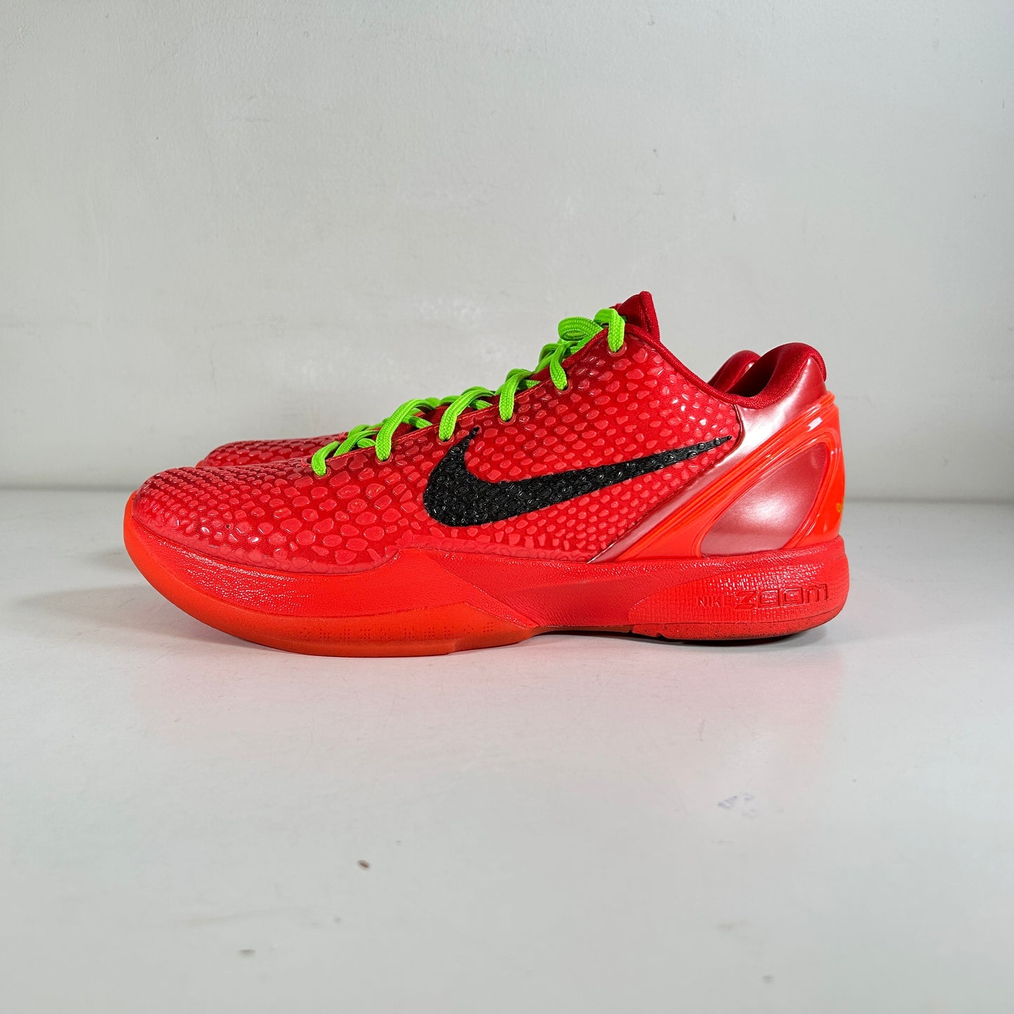 FV4921 600 Nike Kobe 6 Protro Reverse Grinch [USED] - 10.5 M (Used)