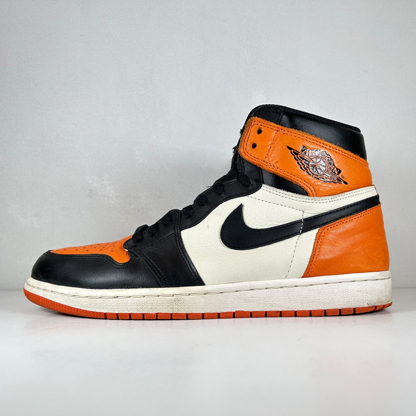 555088 005 Jordan 1 Retro Shattered Backboard [USED] - 10.5 M (Used2) (No Box)