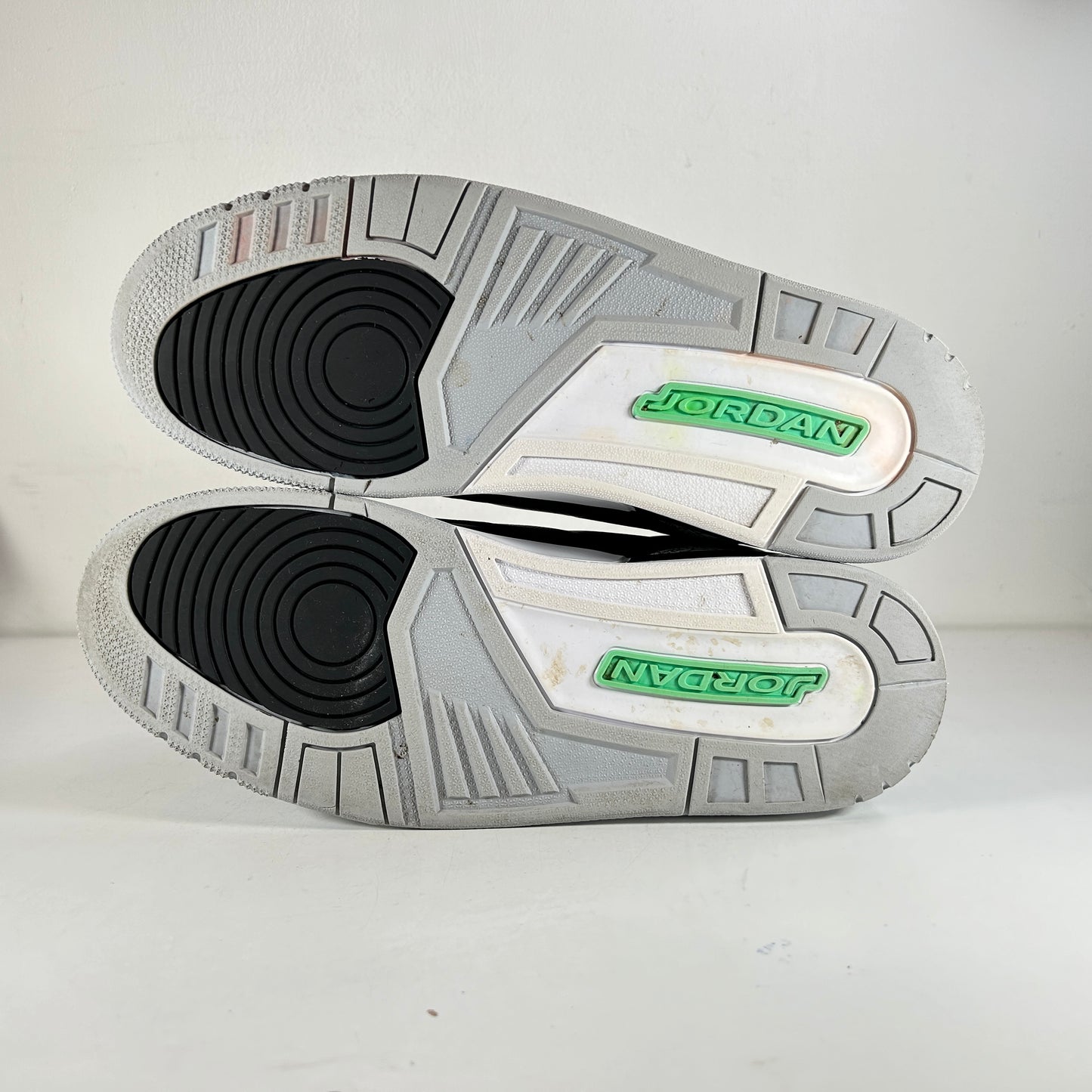 CT8532 031 Jordan 3 Retro Green Glow [USED] - 13 M (Used) (Replace box)