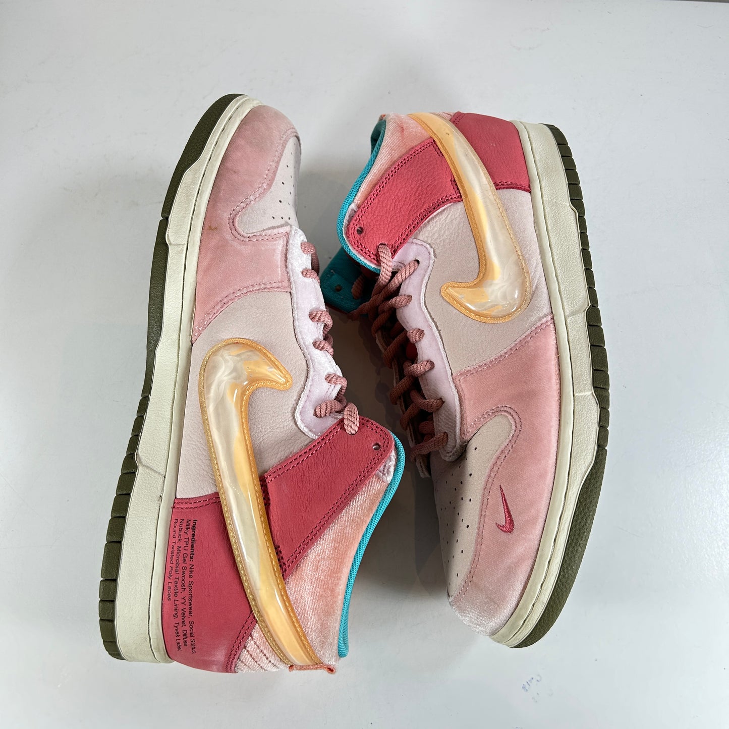 DJ1173 600 Nike Dunk Mid Social Status Free Lunch Strawberry Milk [USED] - 11.5 M (Used)