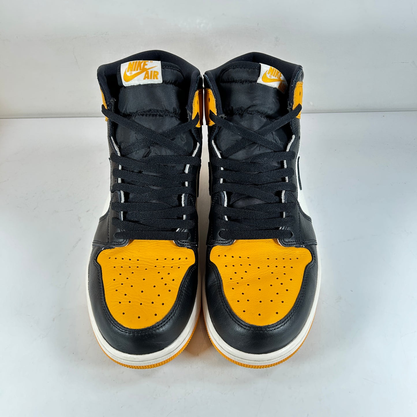 555088 711 Jordan 1 Retro High OG Yellow Toe [USED] - 13 M (Used2)