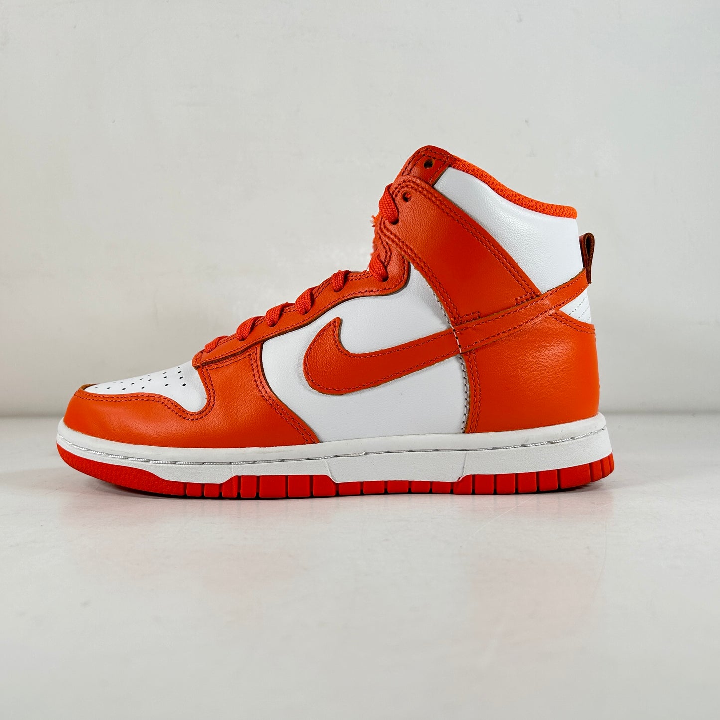 DD1869 100 Nike Dunk High Syracuse [USED] - 5.5 W (Used)