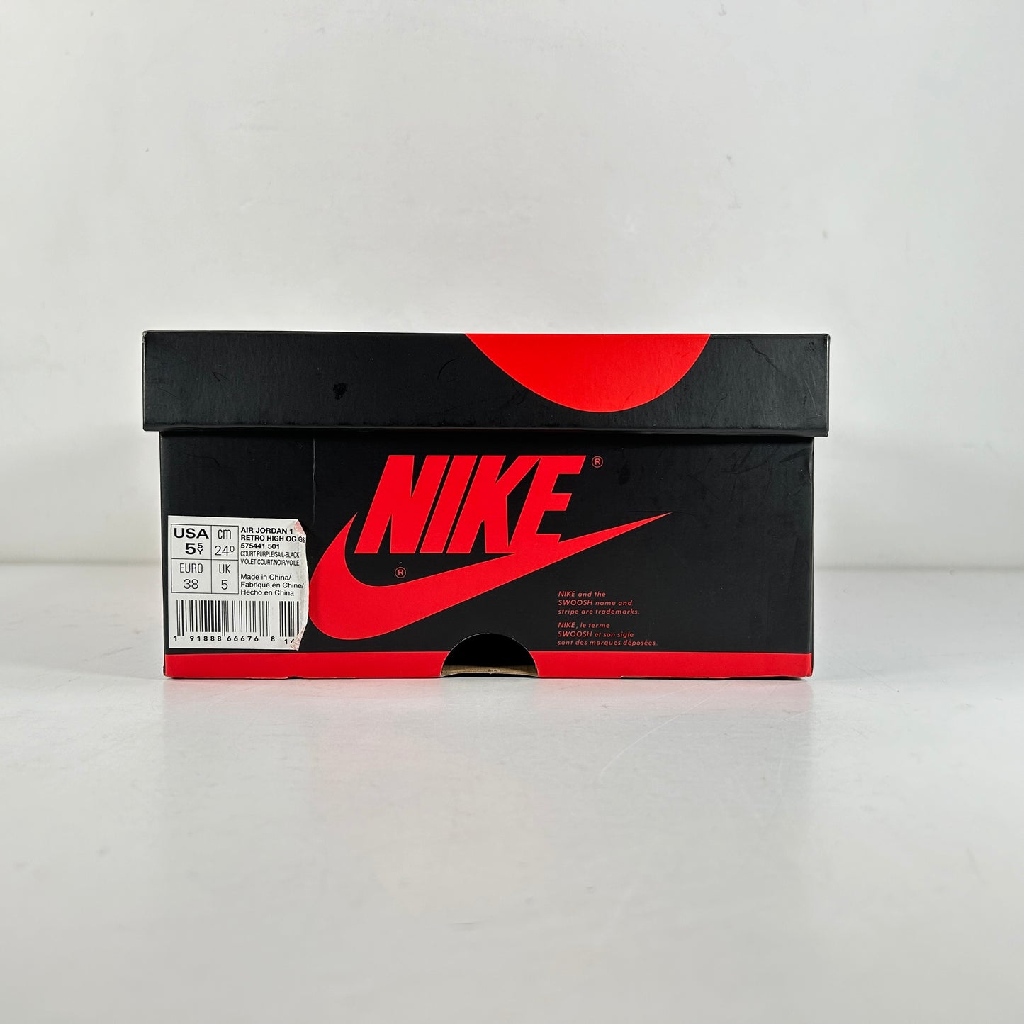 575441 501 Jordan 1 Retro High Court Purple (GS) [USED] - 5.5 Y (Used)