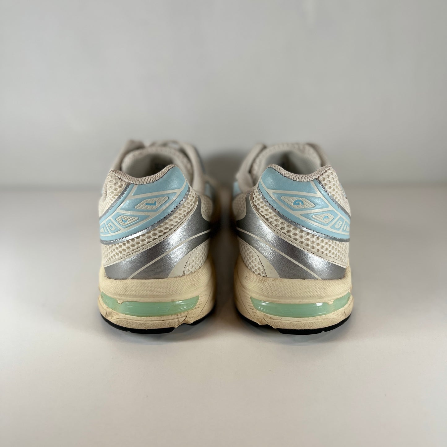 1201A956 101 ASICS Gel-1130 Kith Cream Starlight Blue [USED] - 10.5 M (Used) (No Box)