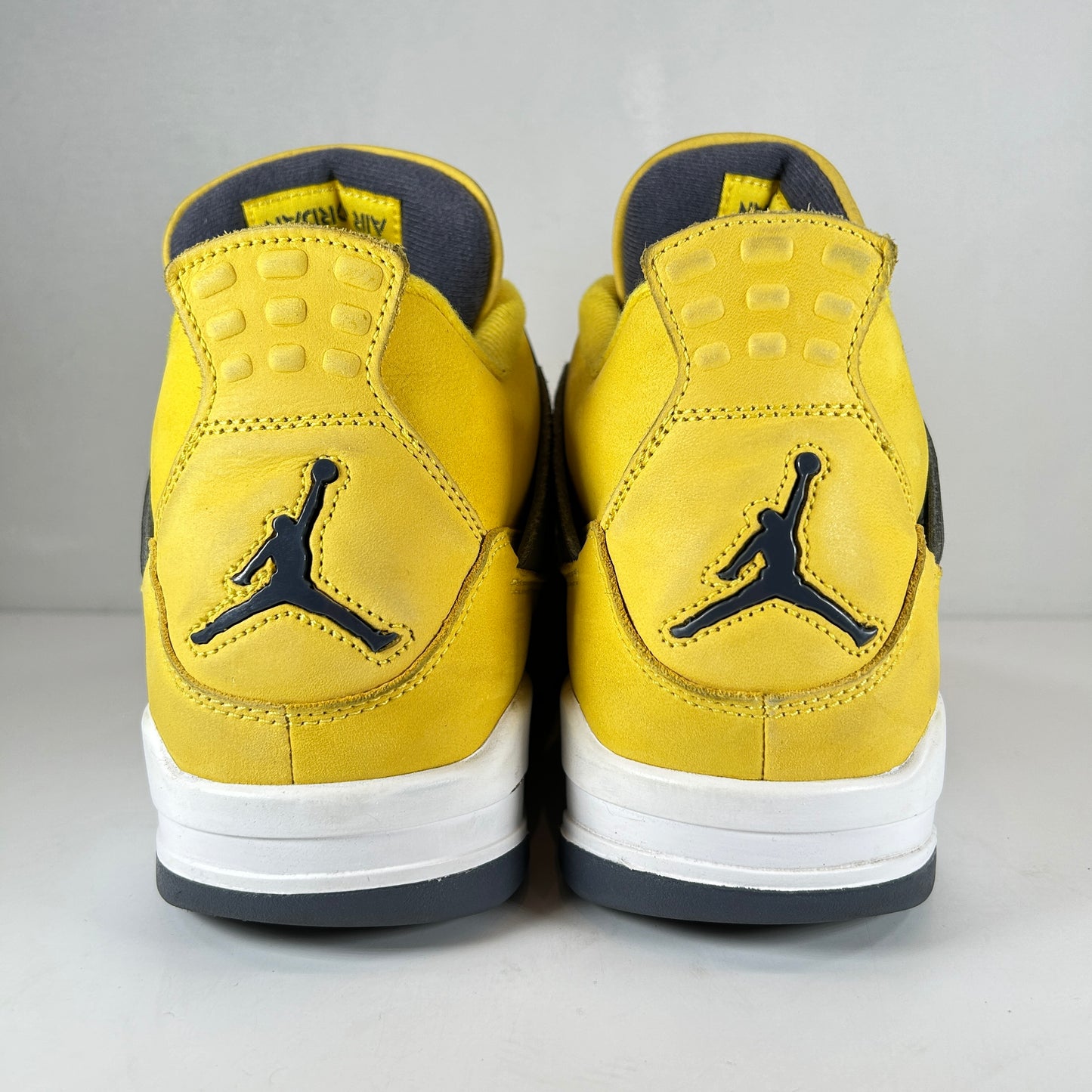 CT8527 700 Jordan 4 Retro Lightning (2021) [USED] - 10.5 M (Used) (No Box)
