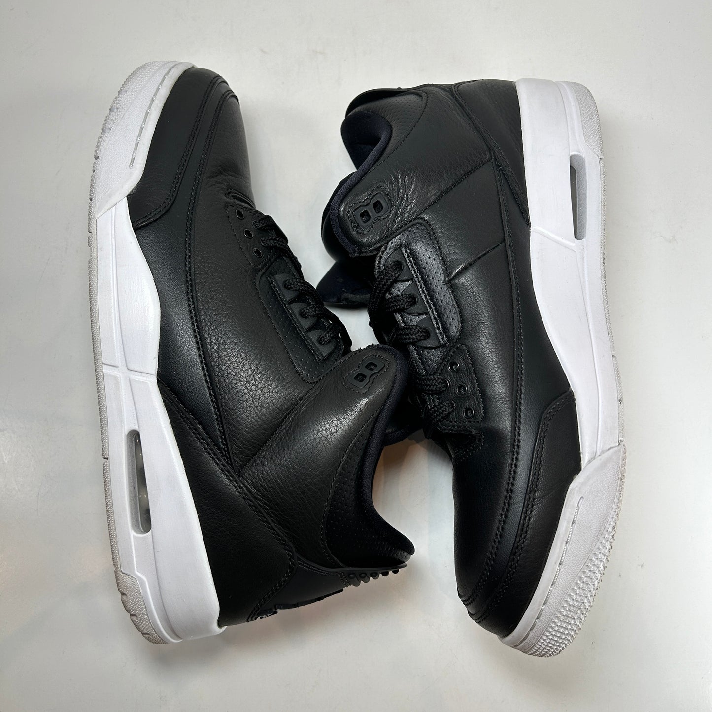 136064 020 Jordan 3 Retro Cyber Monday (2016) [USED] - 11 M (Used)