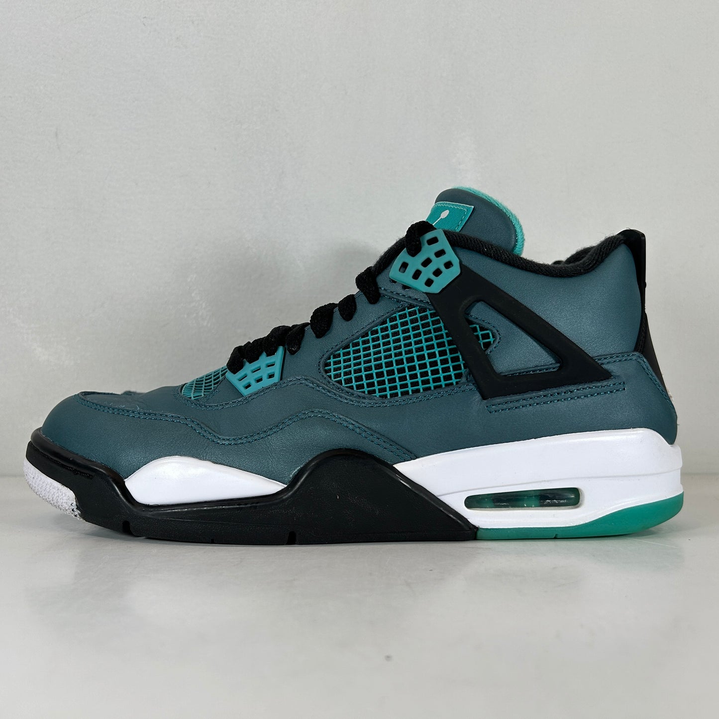 705331 330 Jordan 4 Retro Teal [USED] - 10.5 M (Used)