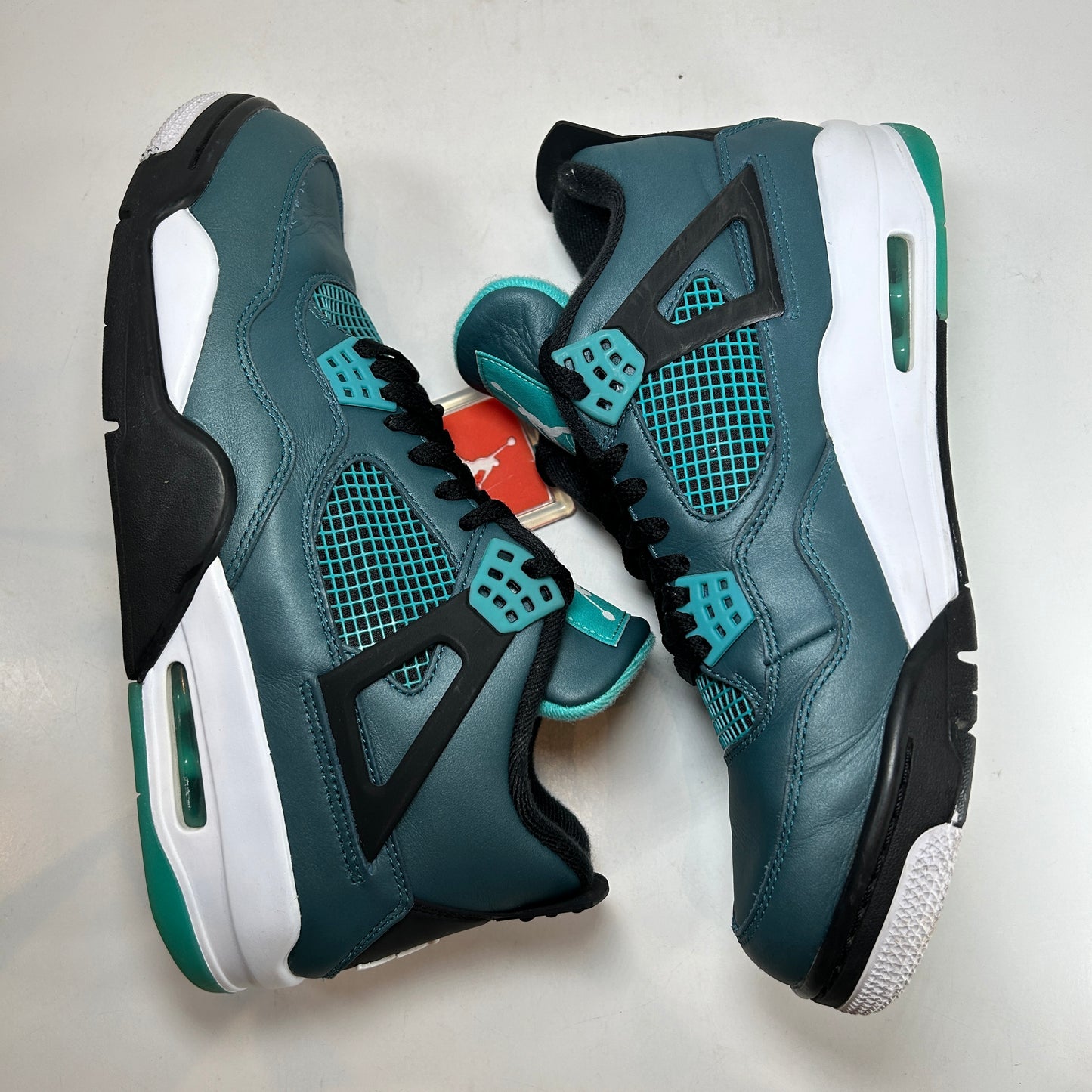 705331 330 Jordan 4 Retro Teal [USED] - 10.5 M (Used)