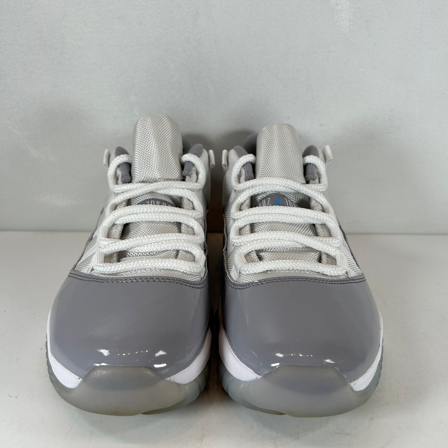 AV2187 140 Jordan 11 Retro Bajo Cemento Gris